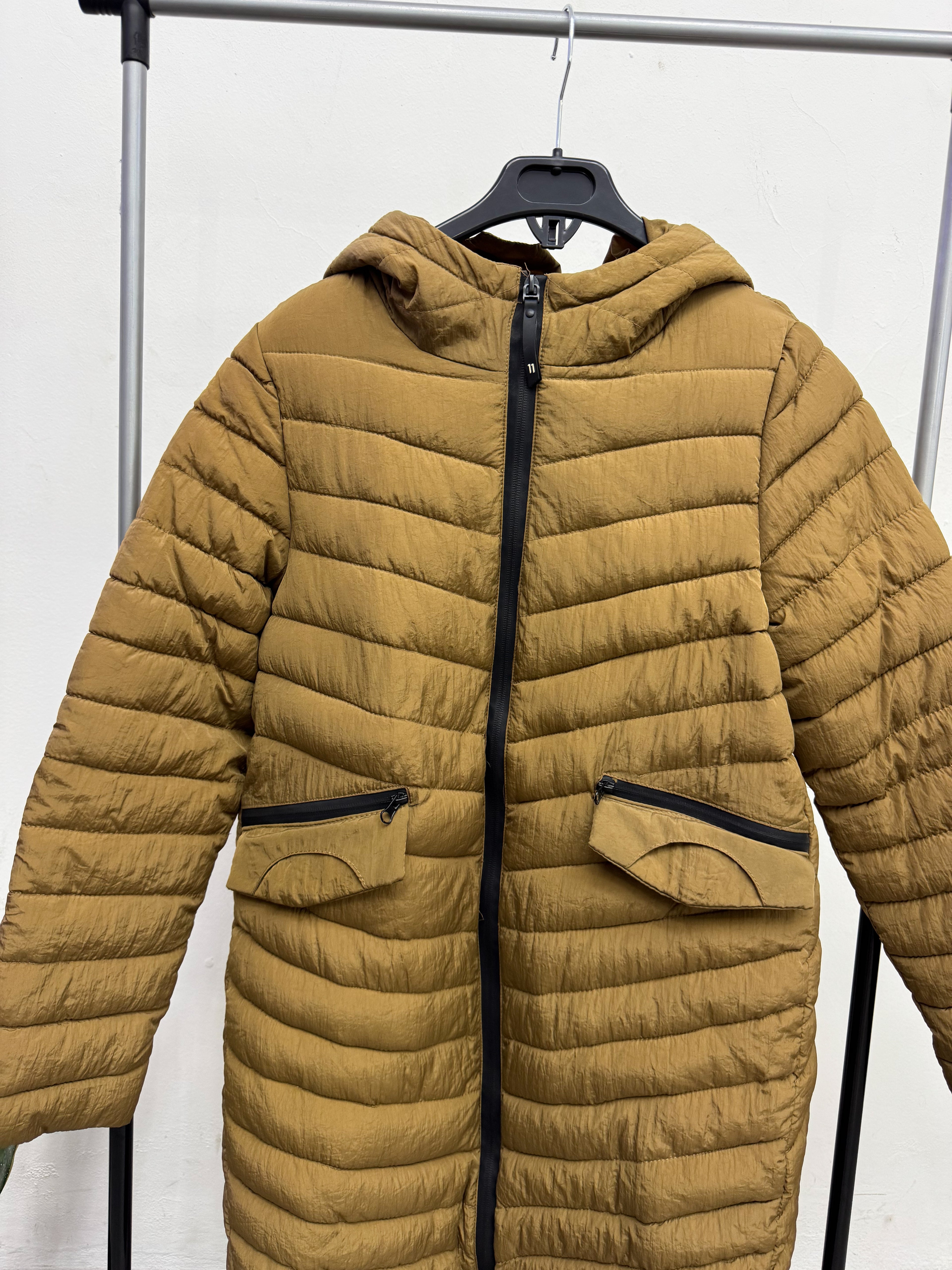 Campera de abrigo larga color marrón