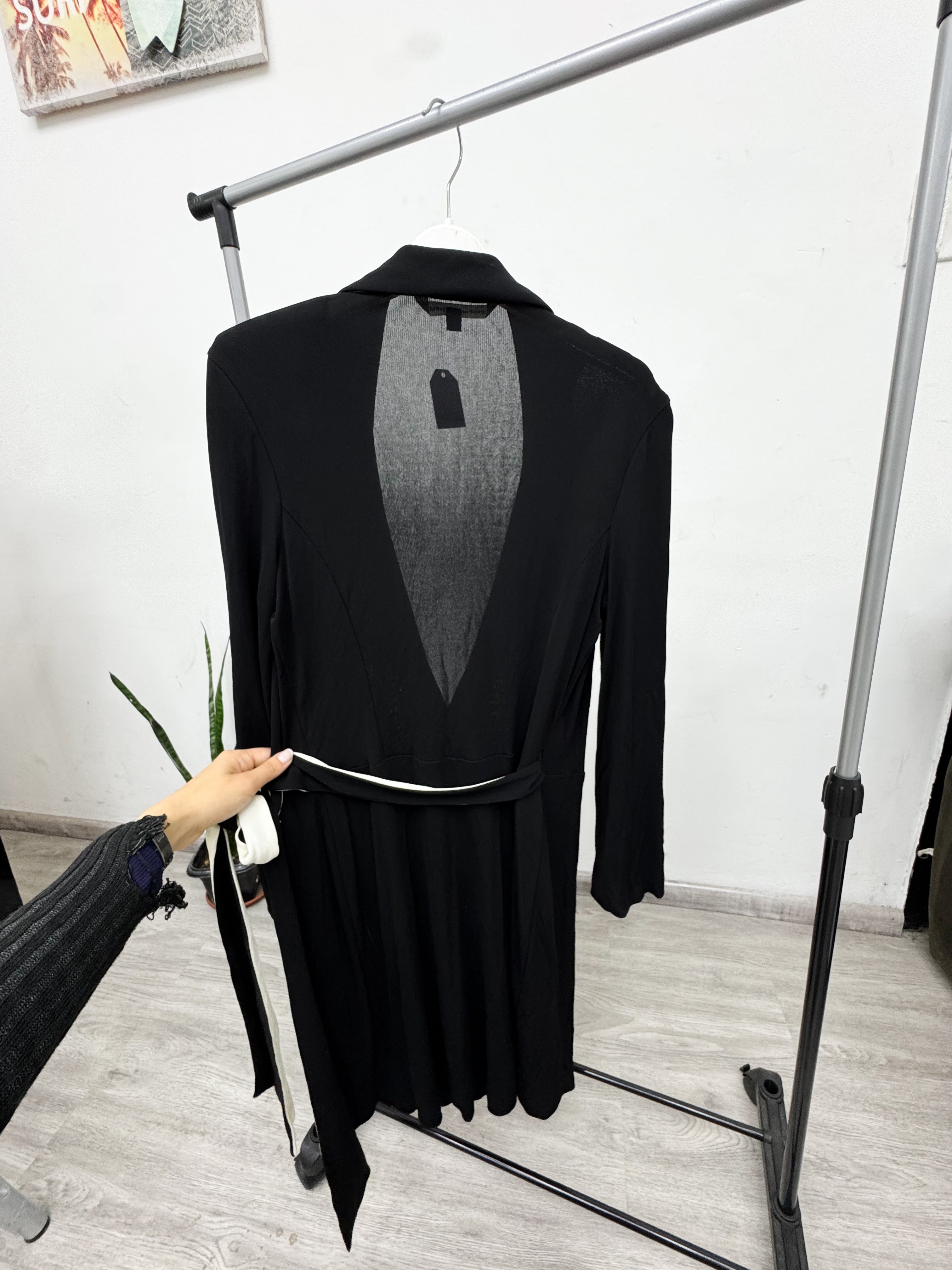 Blazer negro largo con lazo