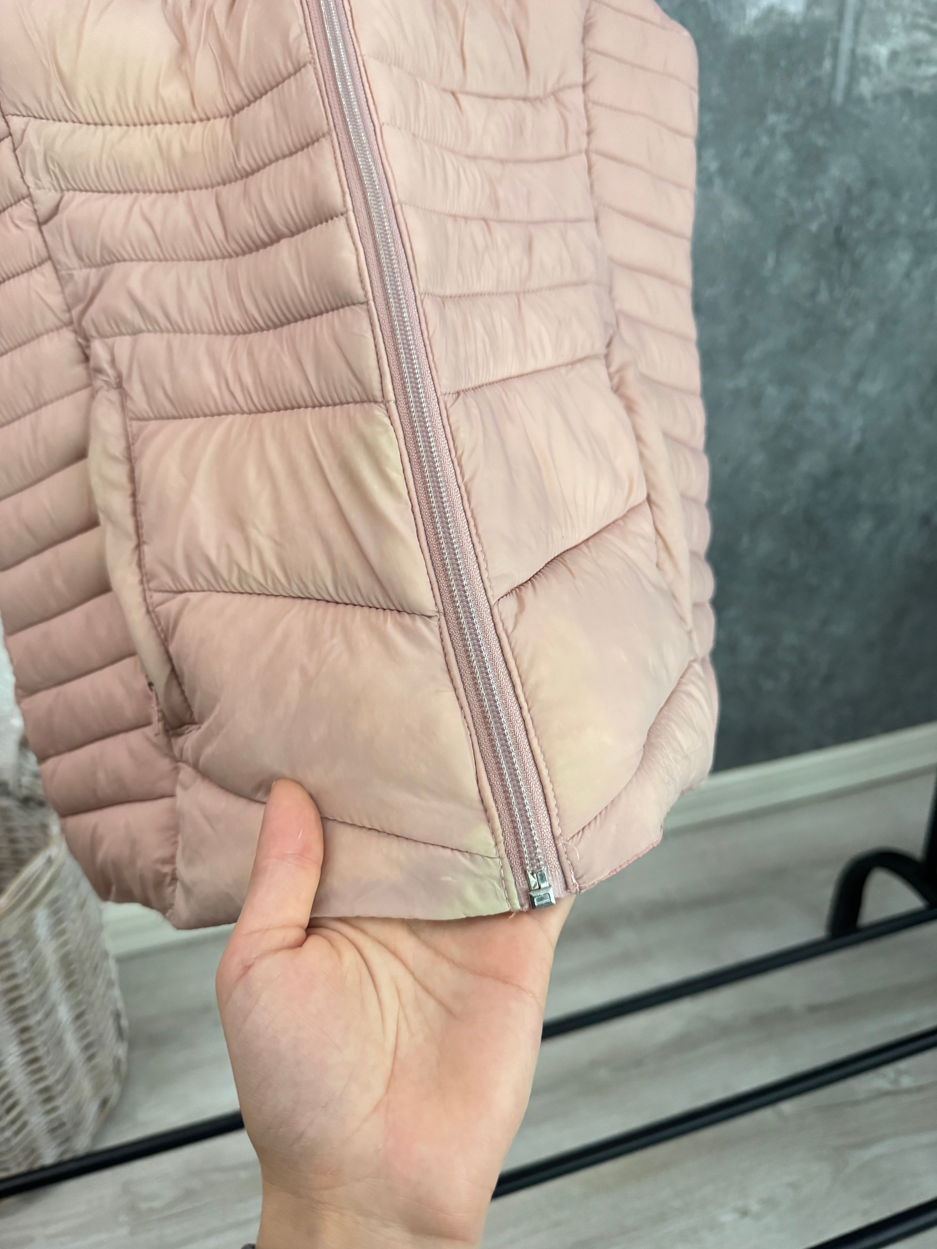 Chaleco rosa *con detalles