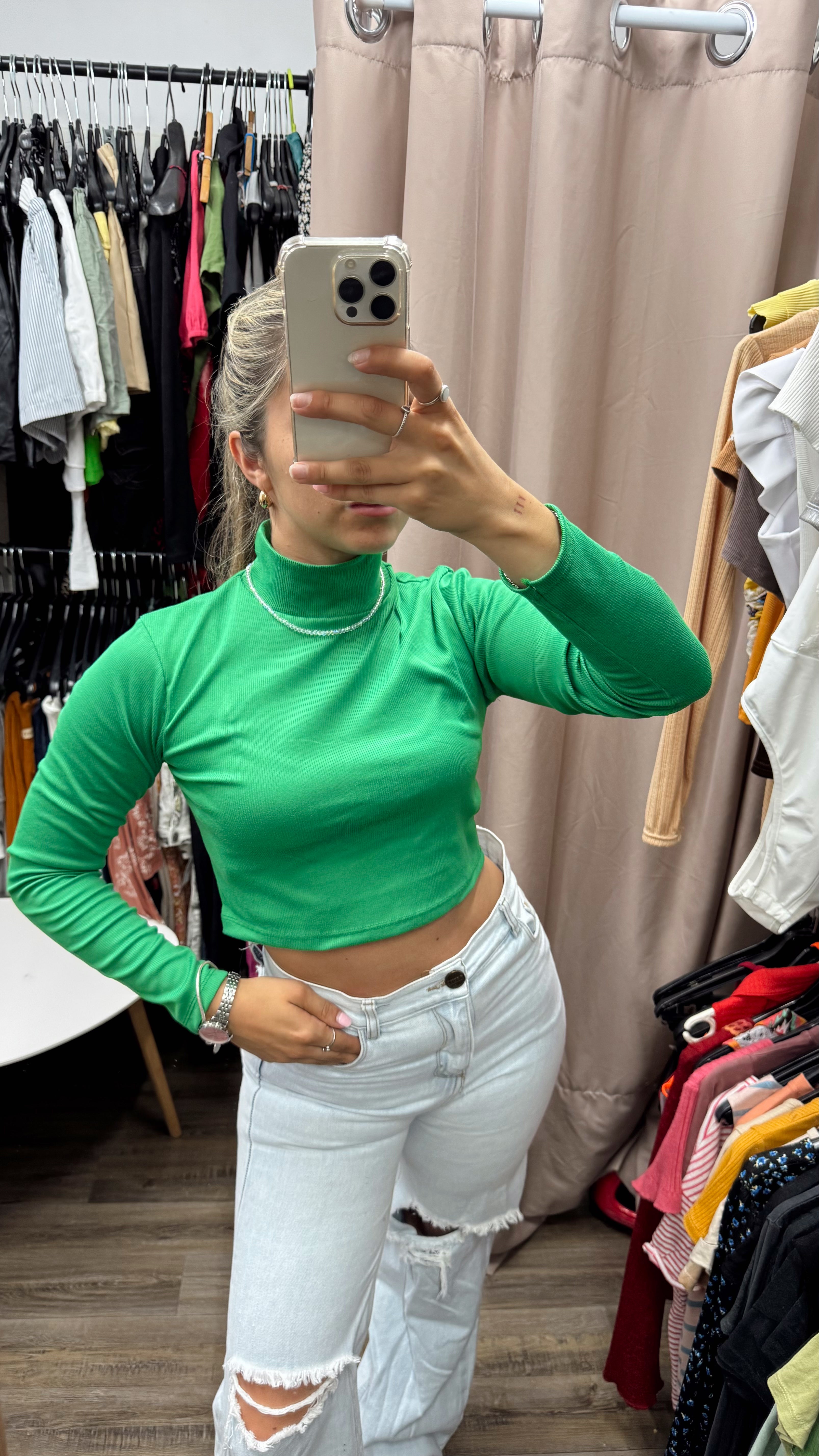 Top verde manga larga