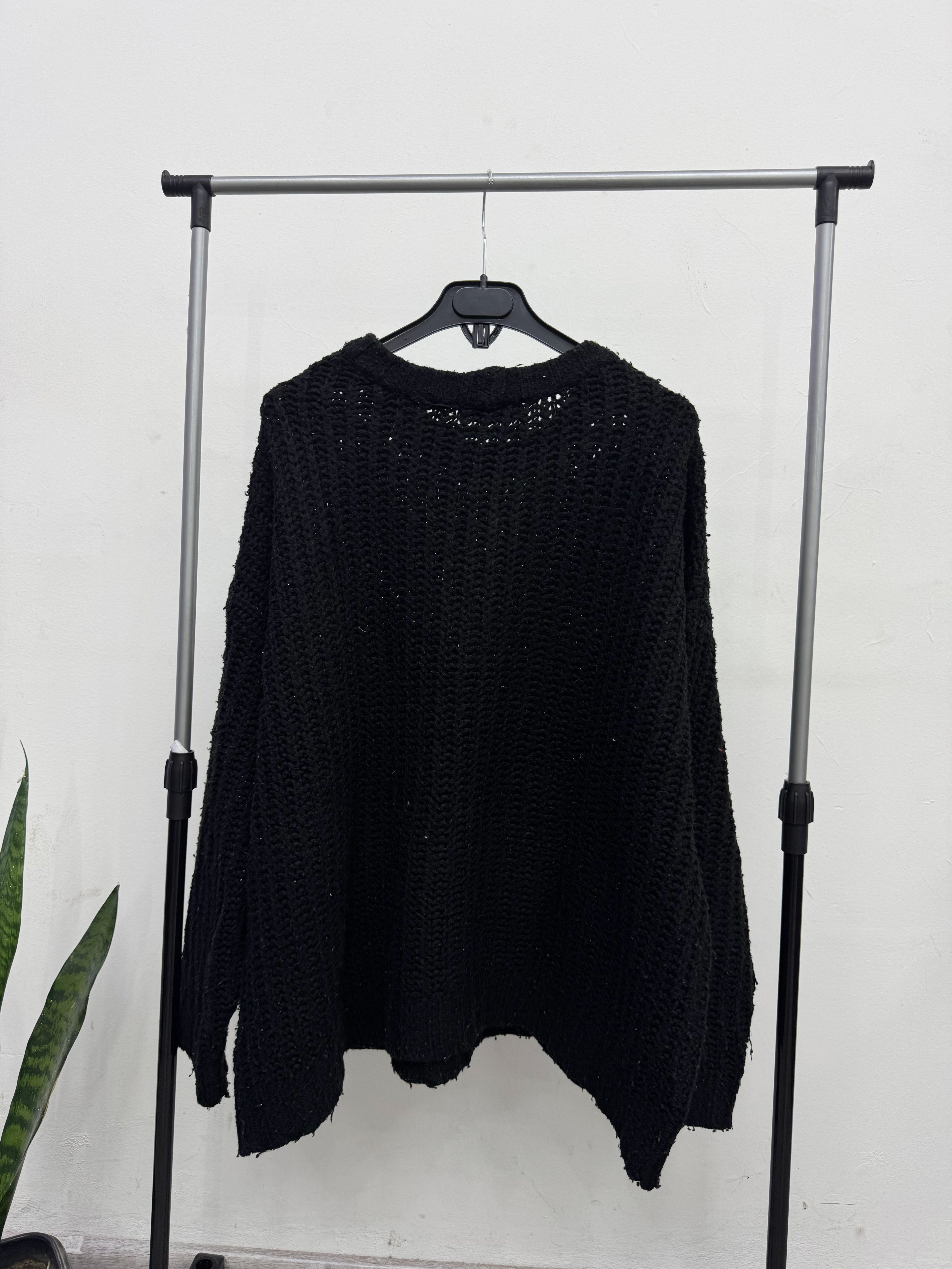 Buzo de lana negro talle L