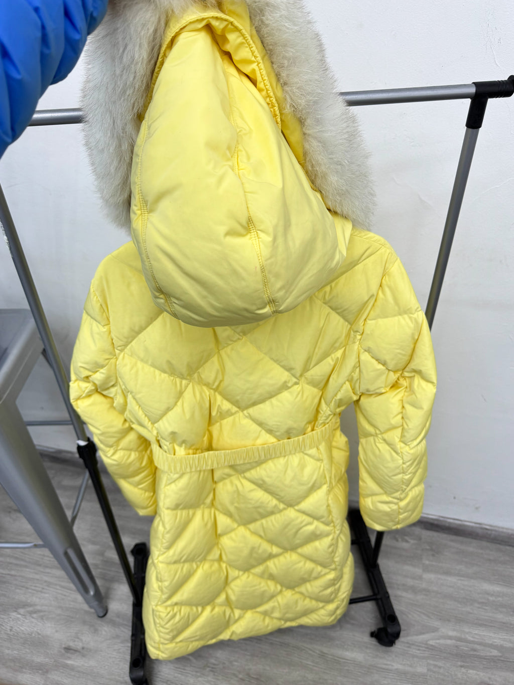 Campera amarilla ONLY muy abrigada