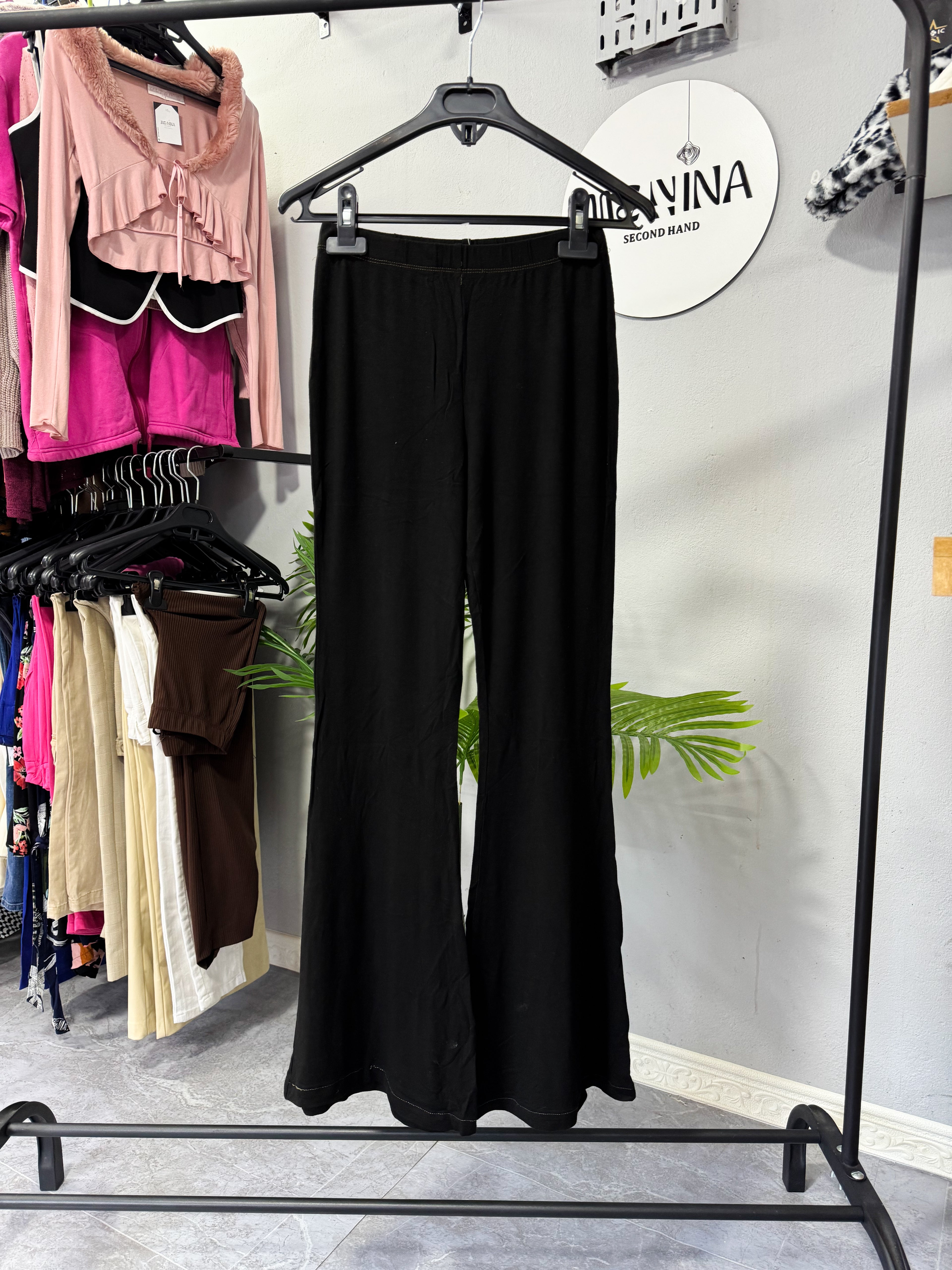 Calza negra ancha