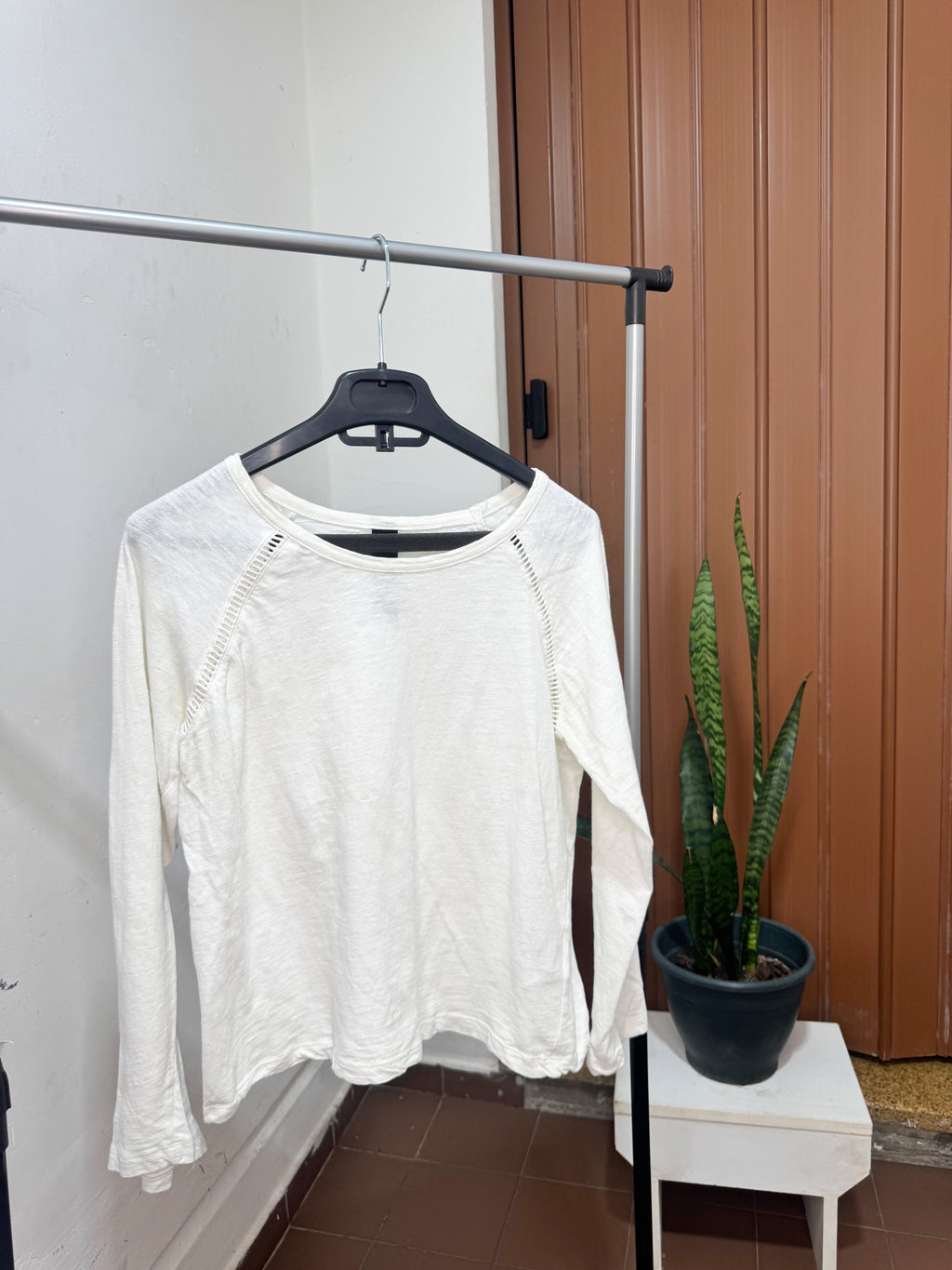 Remera blanca manga larga