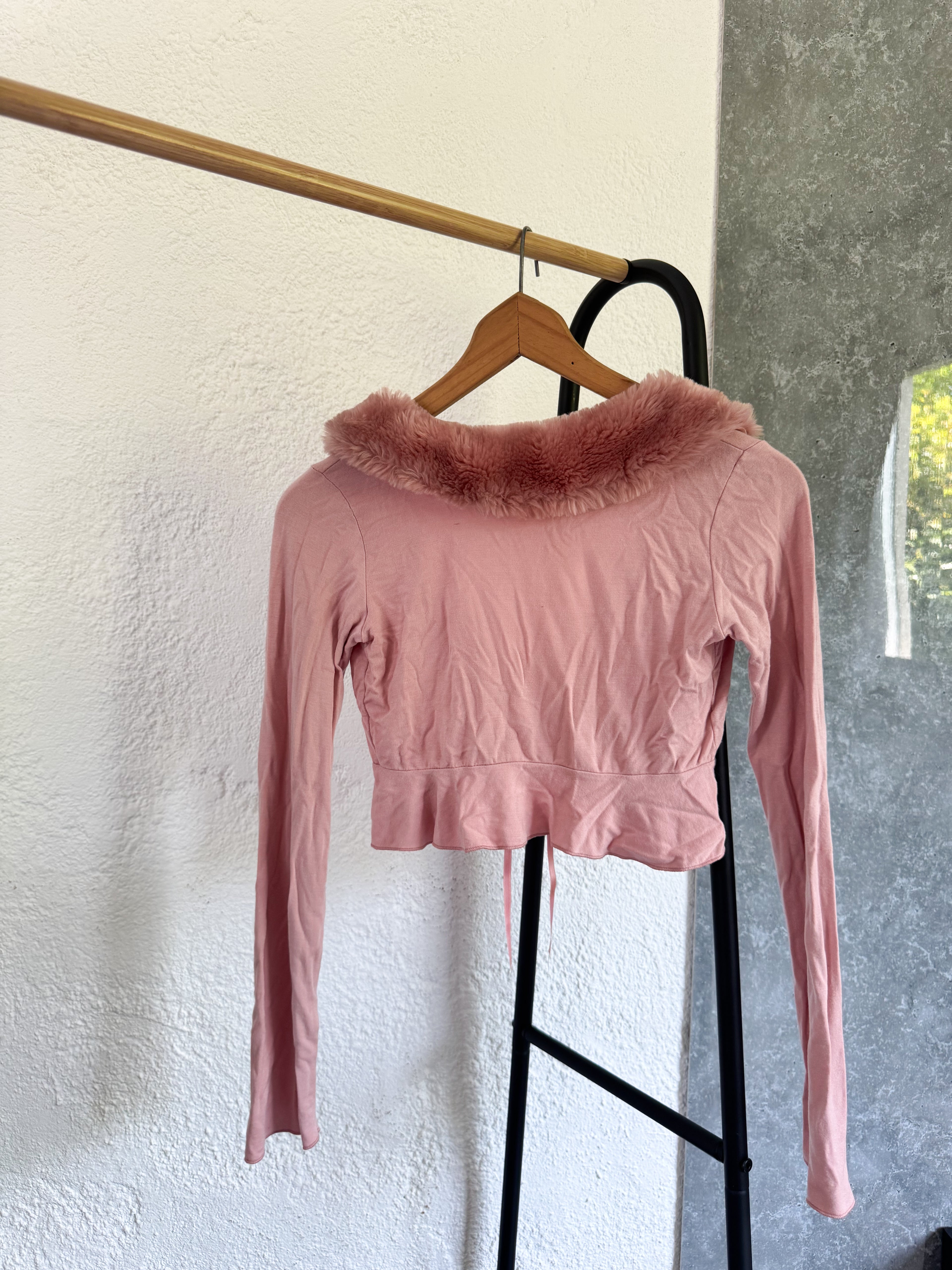 Saquito rosa con cinta adelante