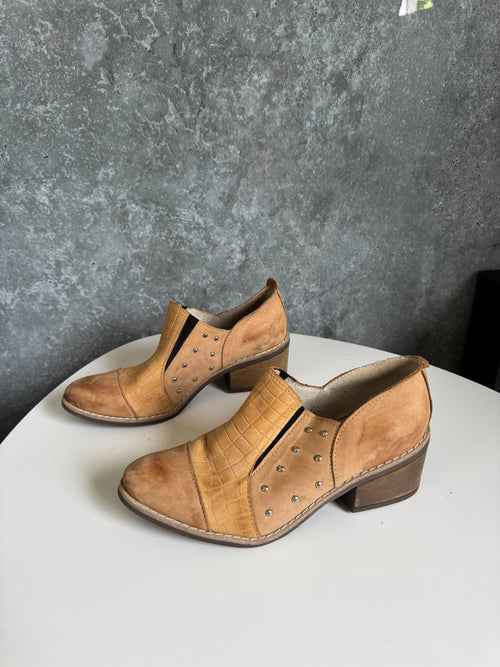 Botas de cuero marrones caña corta