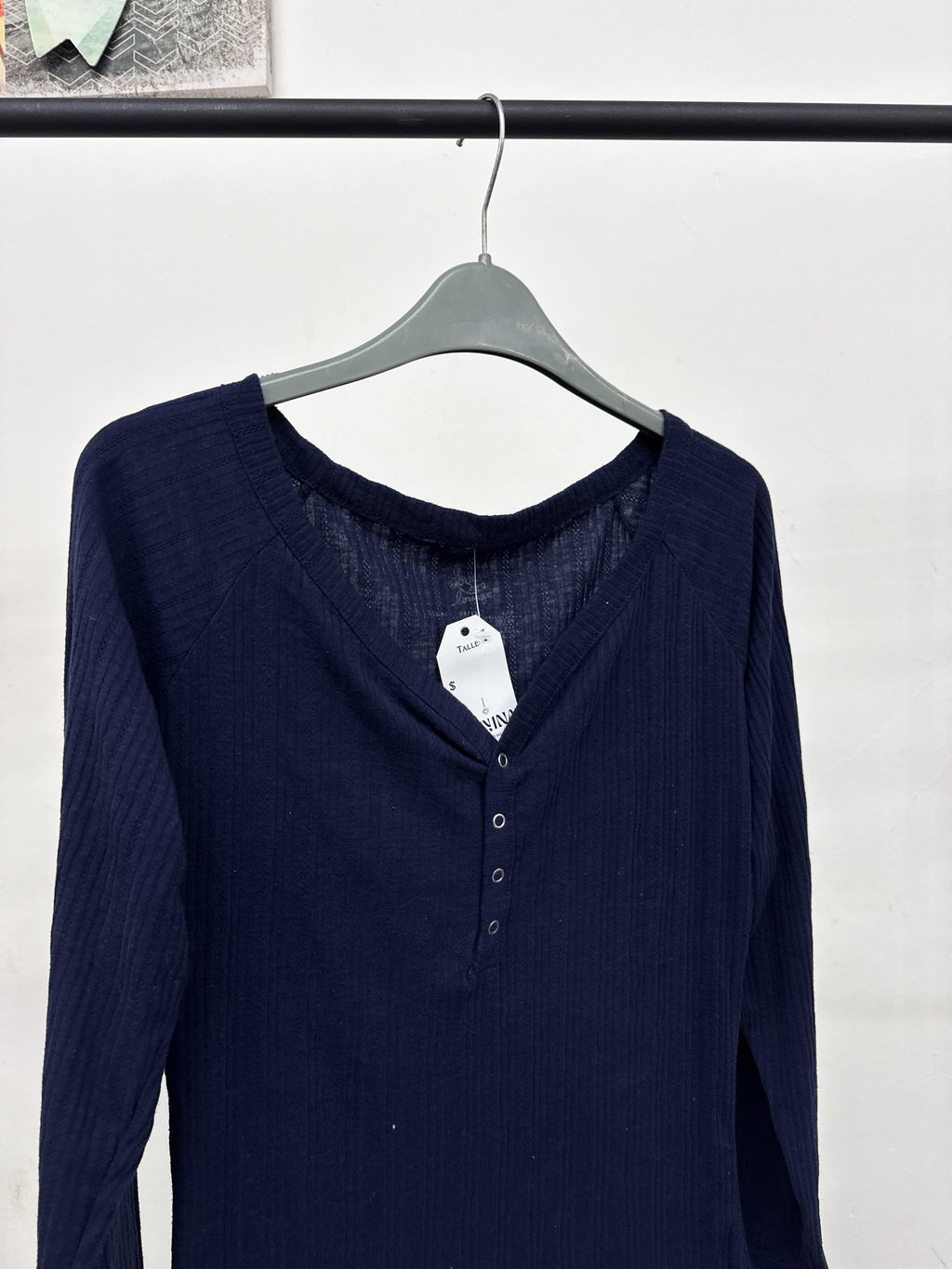 Remera básica azul manga larga