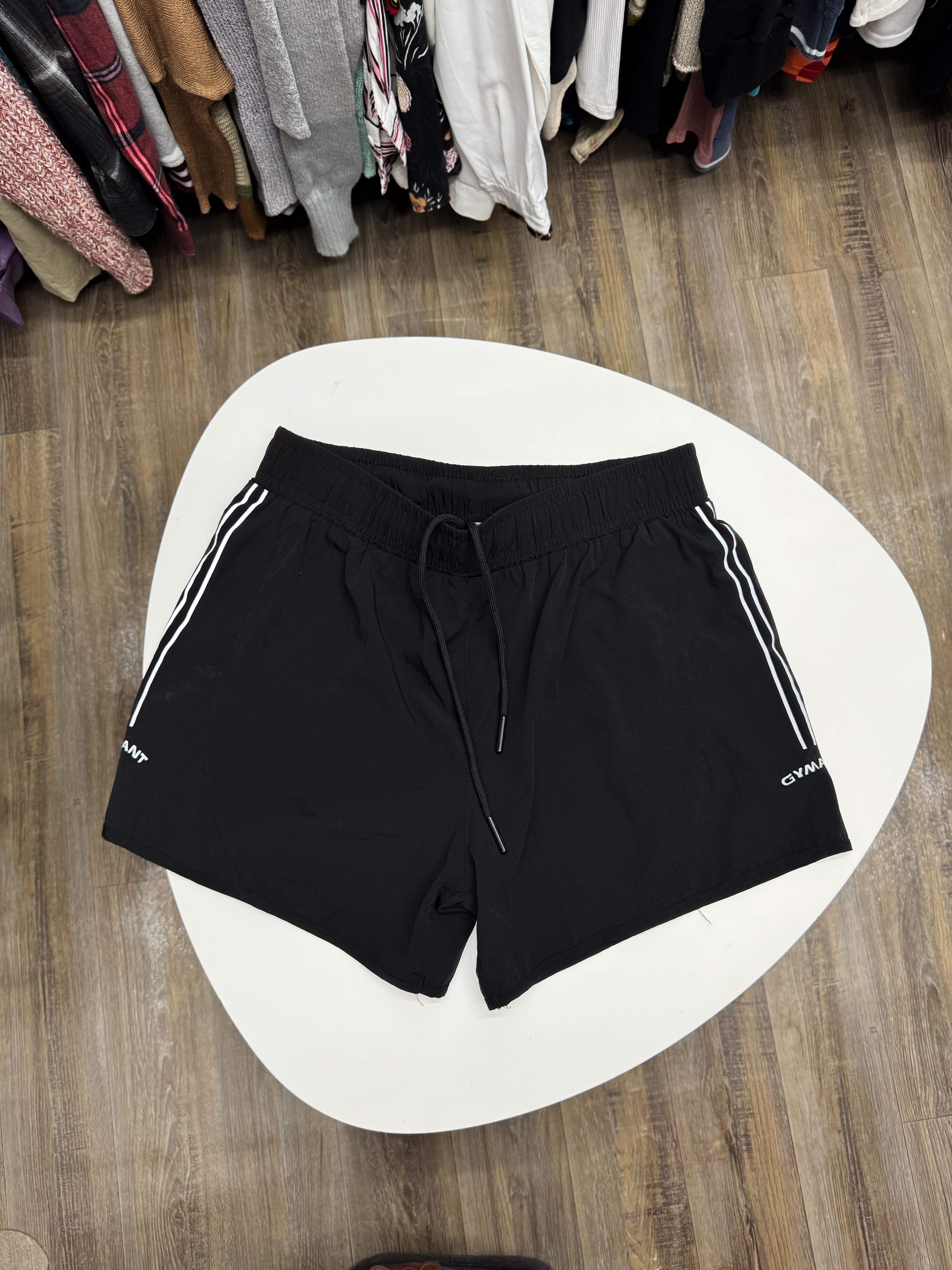 Short deportivo con calza abajo