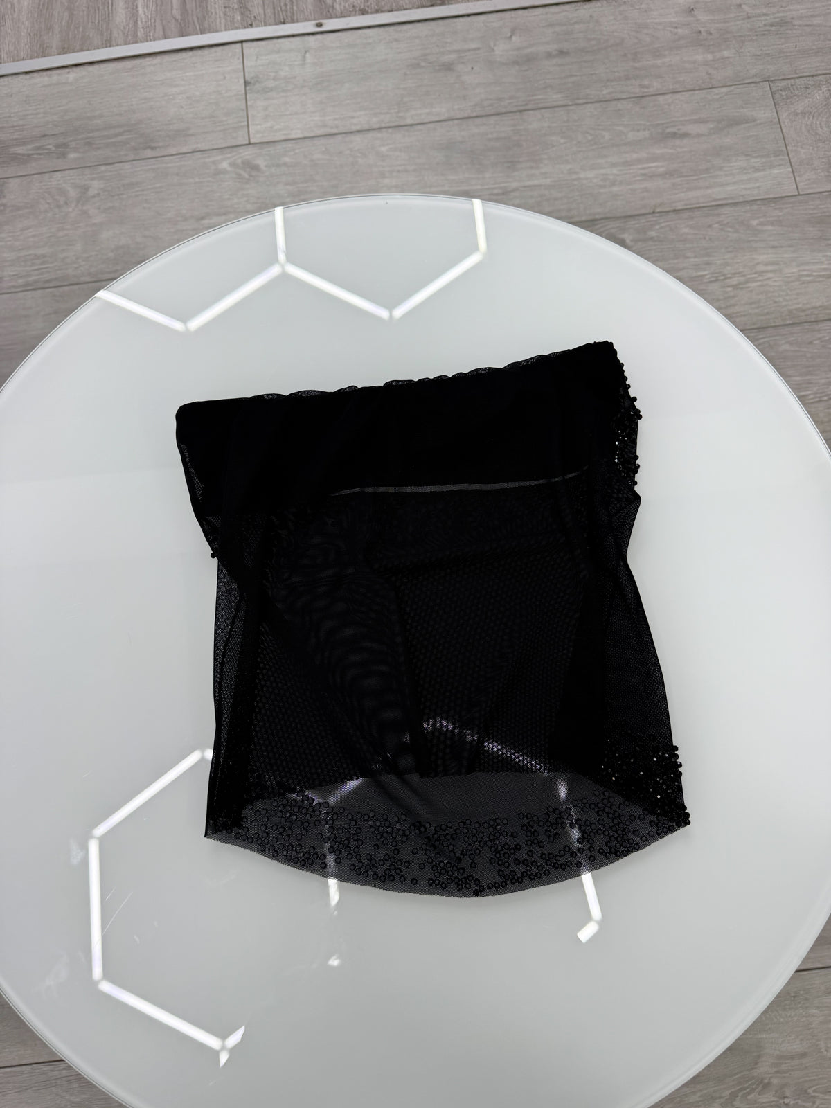 Top strapless negro con brillos
