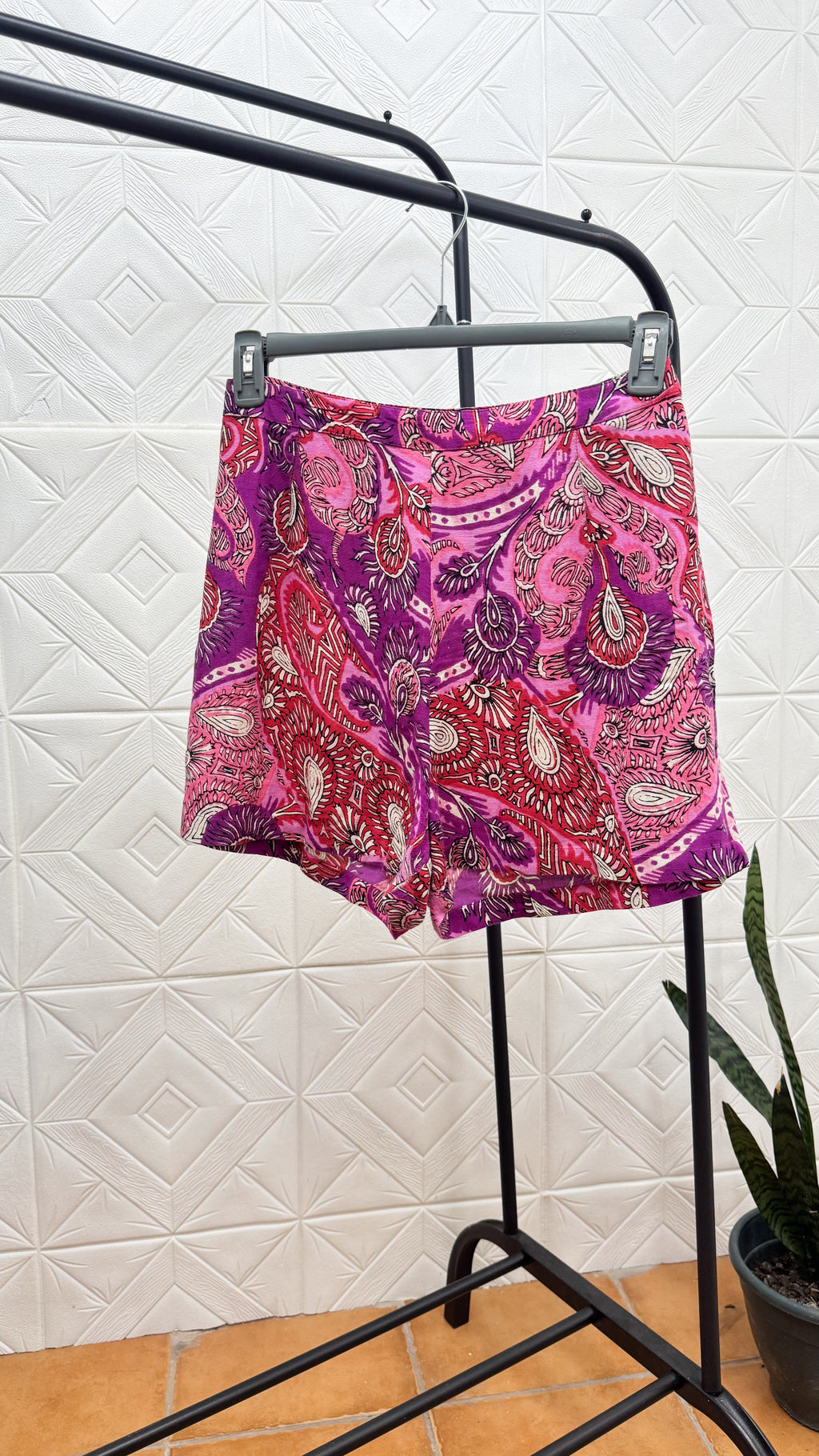 Short fresco INDIAN talle 44