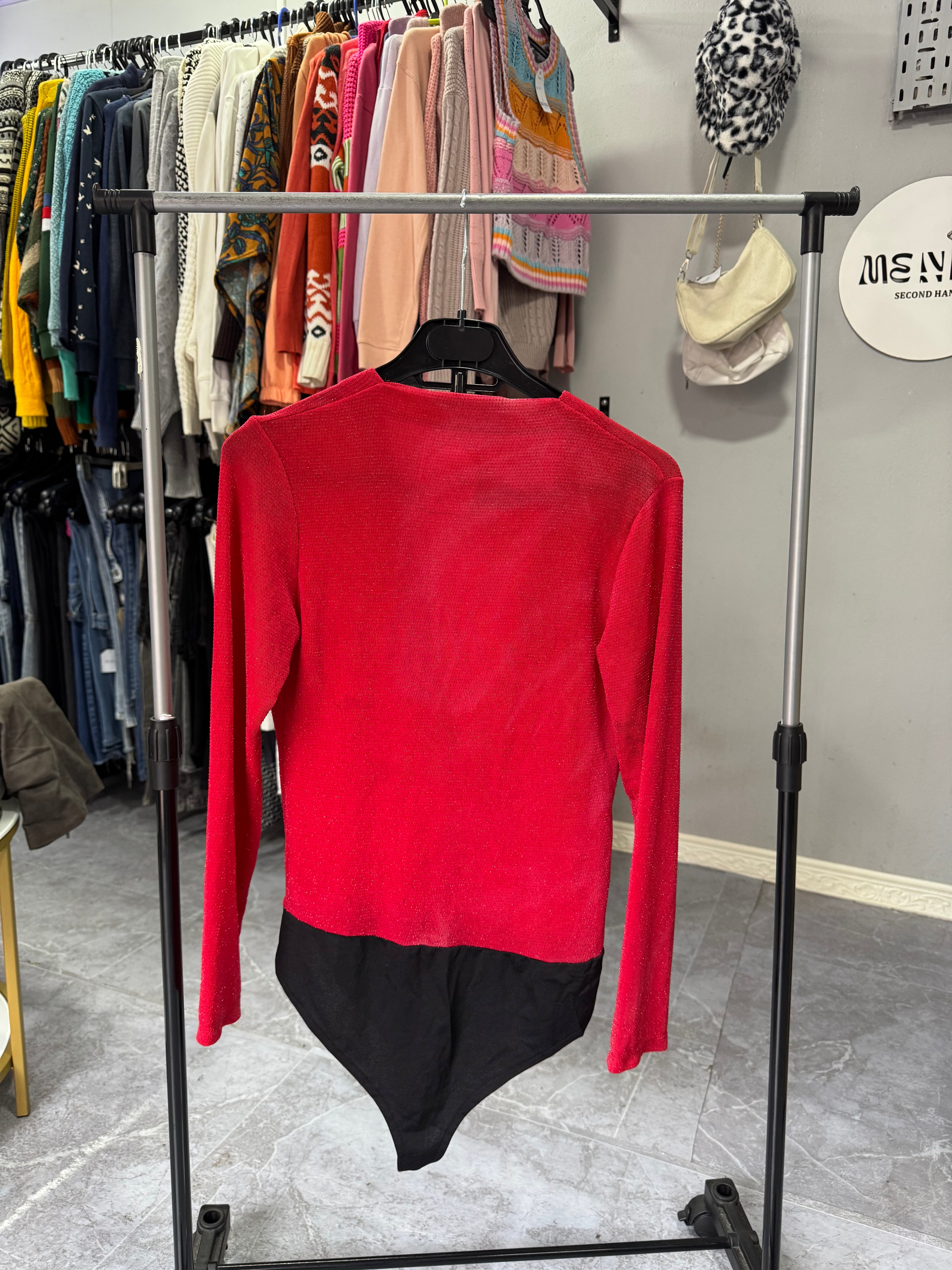 Body rojo brilloso