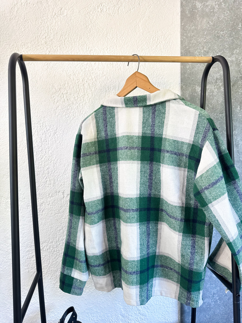 Chaqueta a cuadros verde y blanca