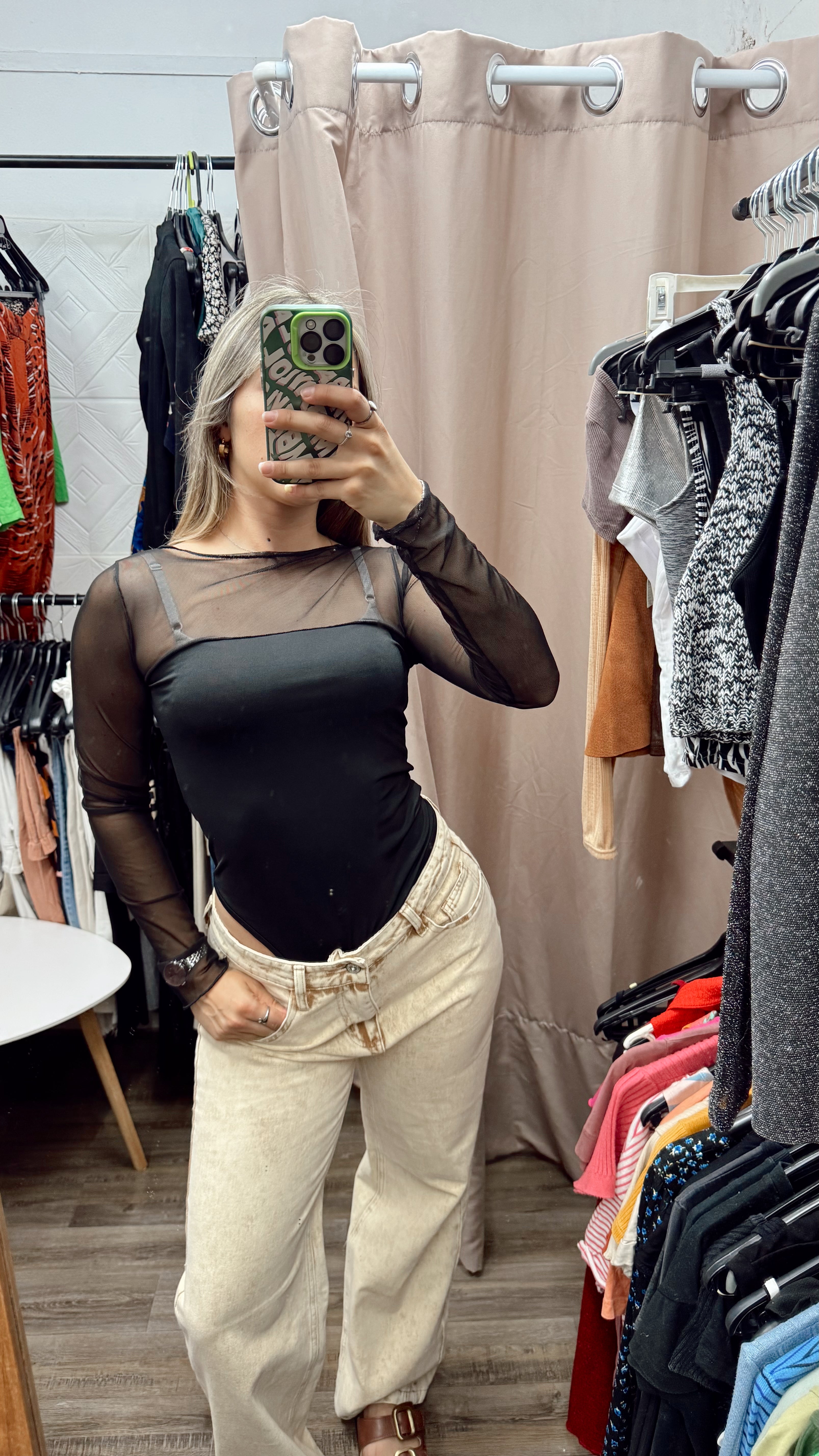 Body negro con traslúcido