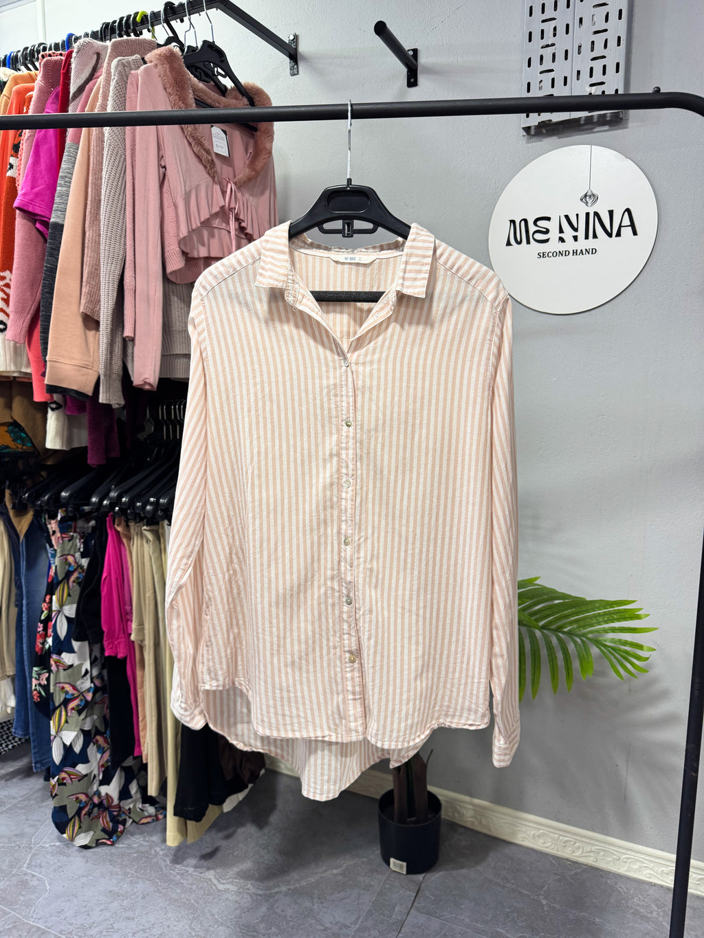 Camisa BAS a rayas blanca y rosa