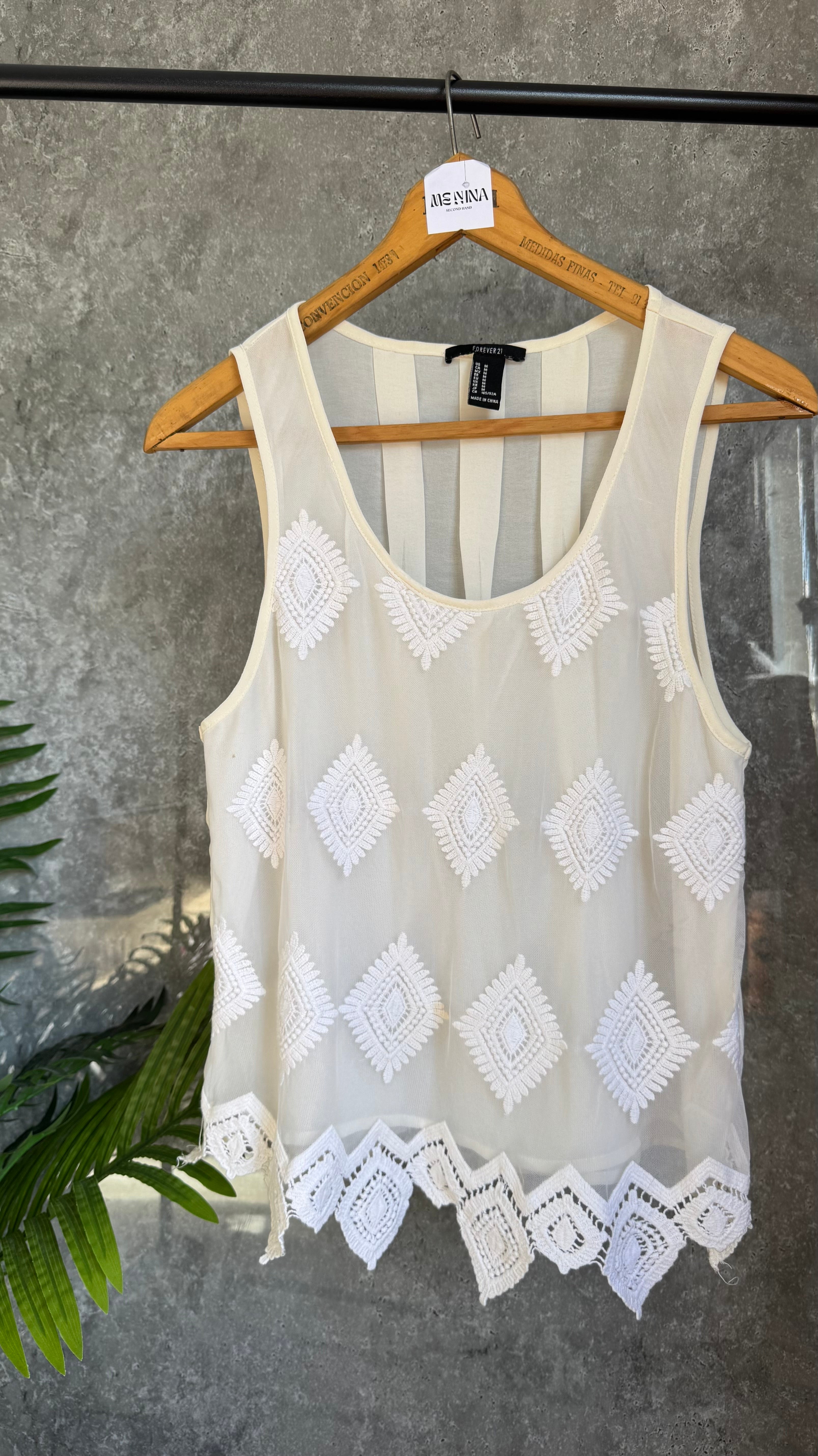 Musculosa blanca de gasa