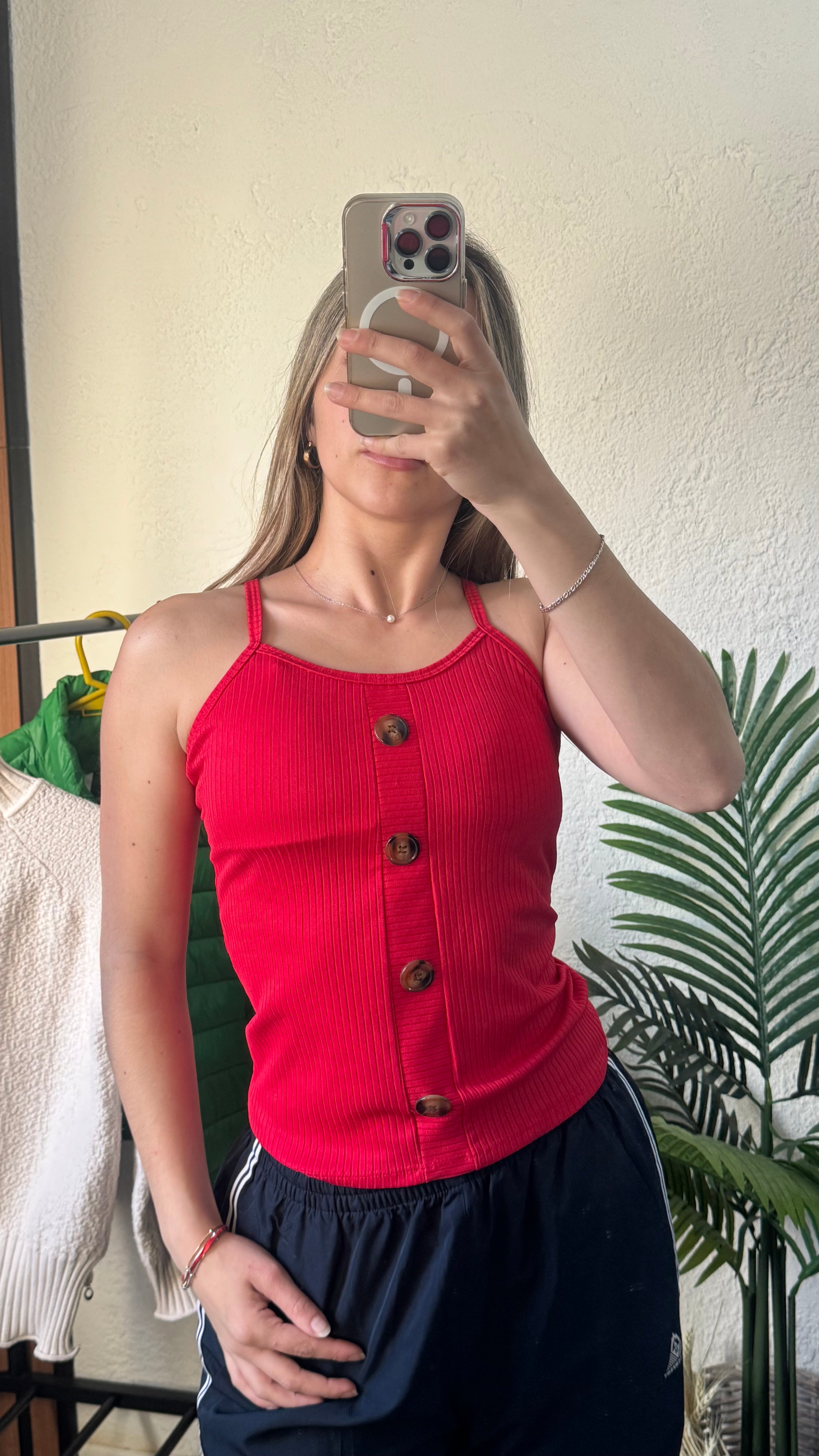 Top musculosa roja