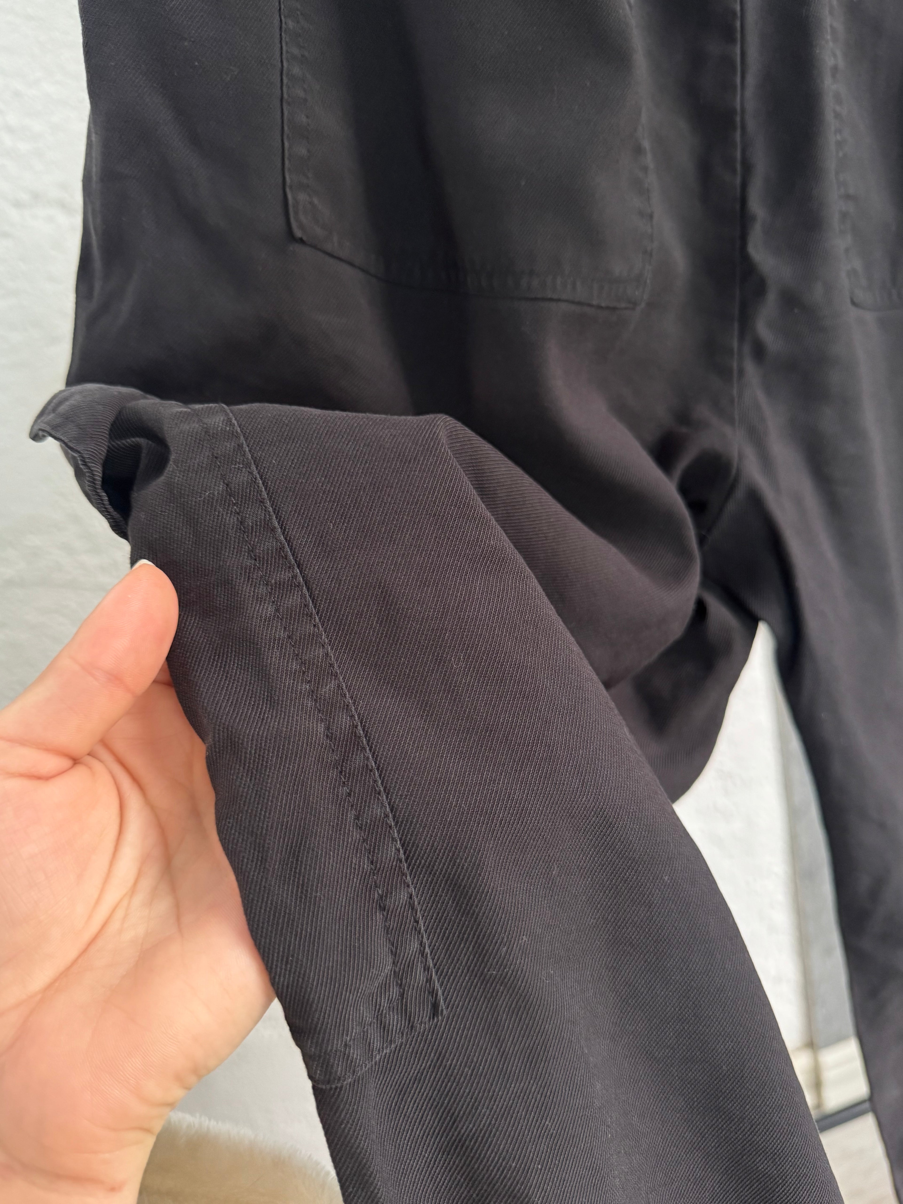 Pantalón cargo negro
