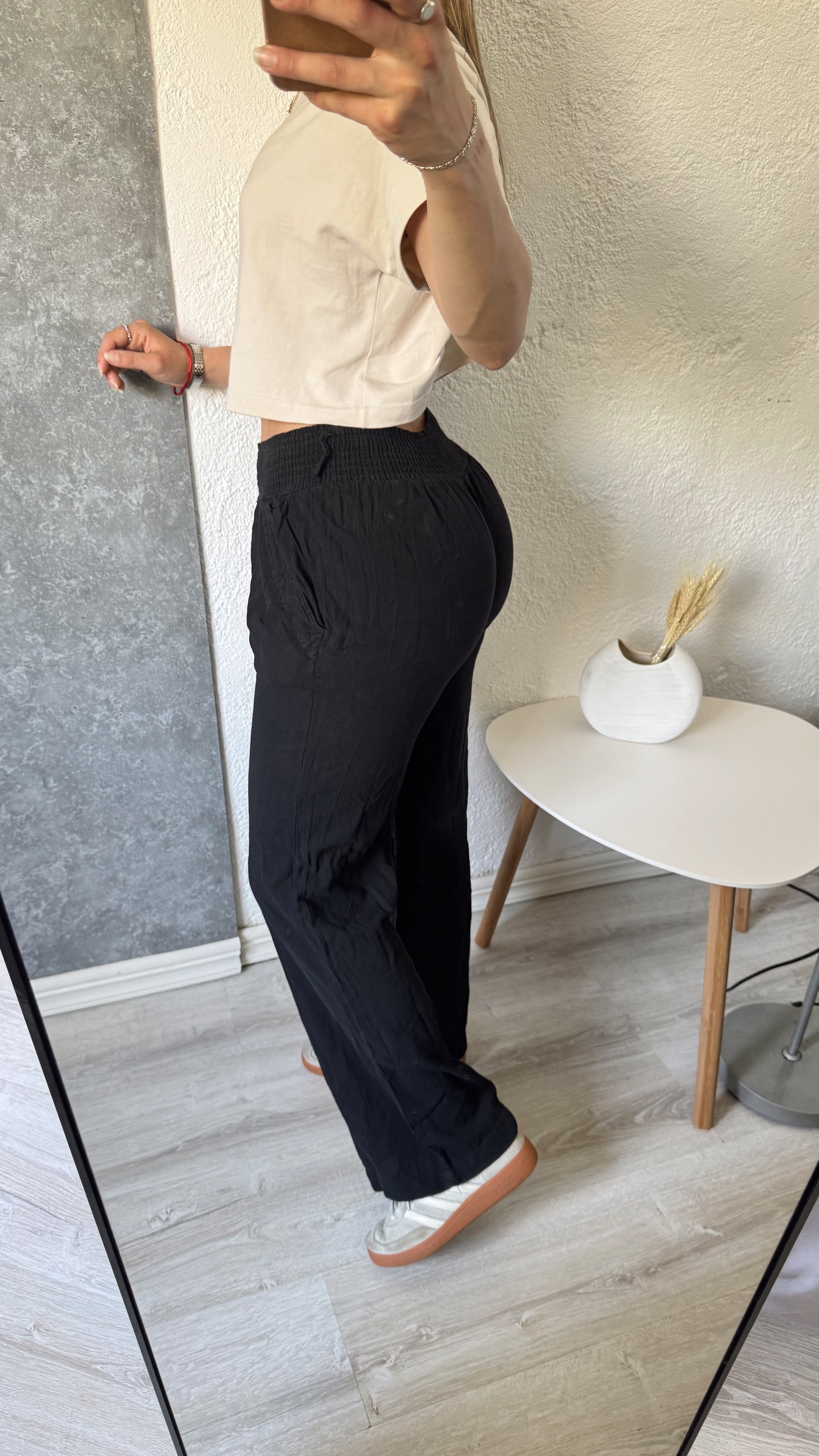 Pantalón negro tipo lino