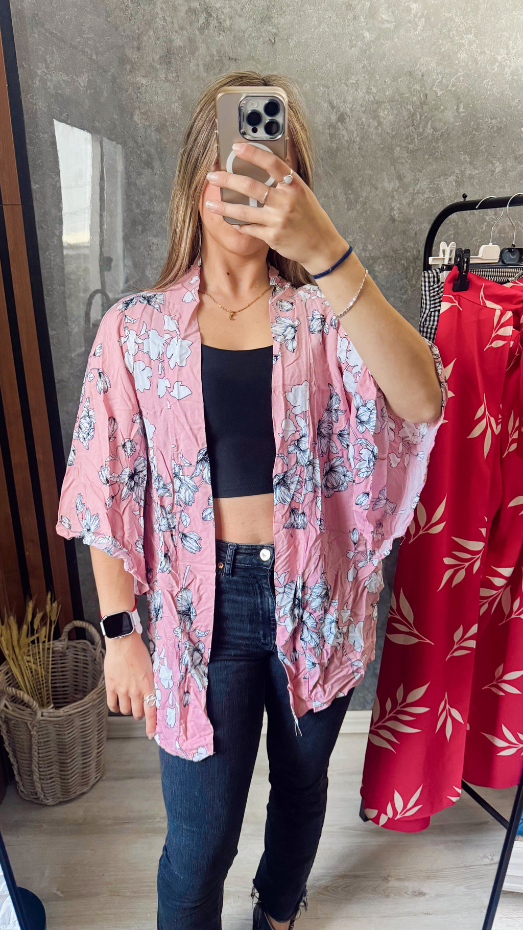 Kimono rosa de flores