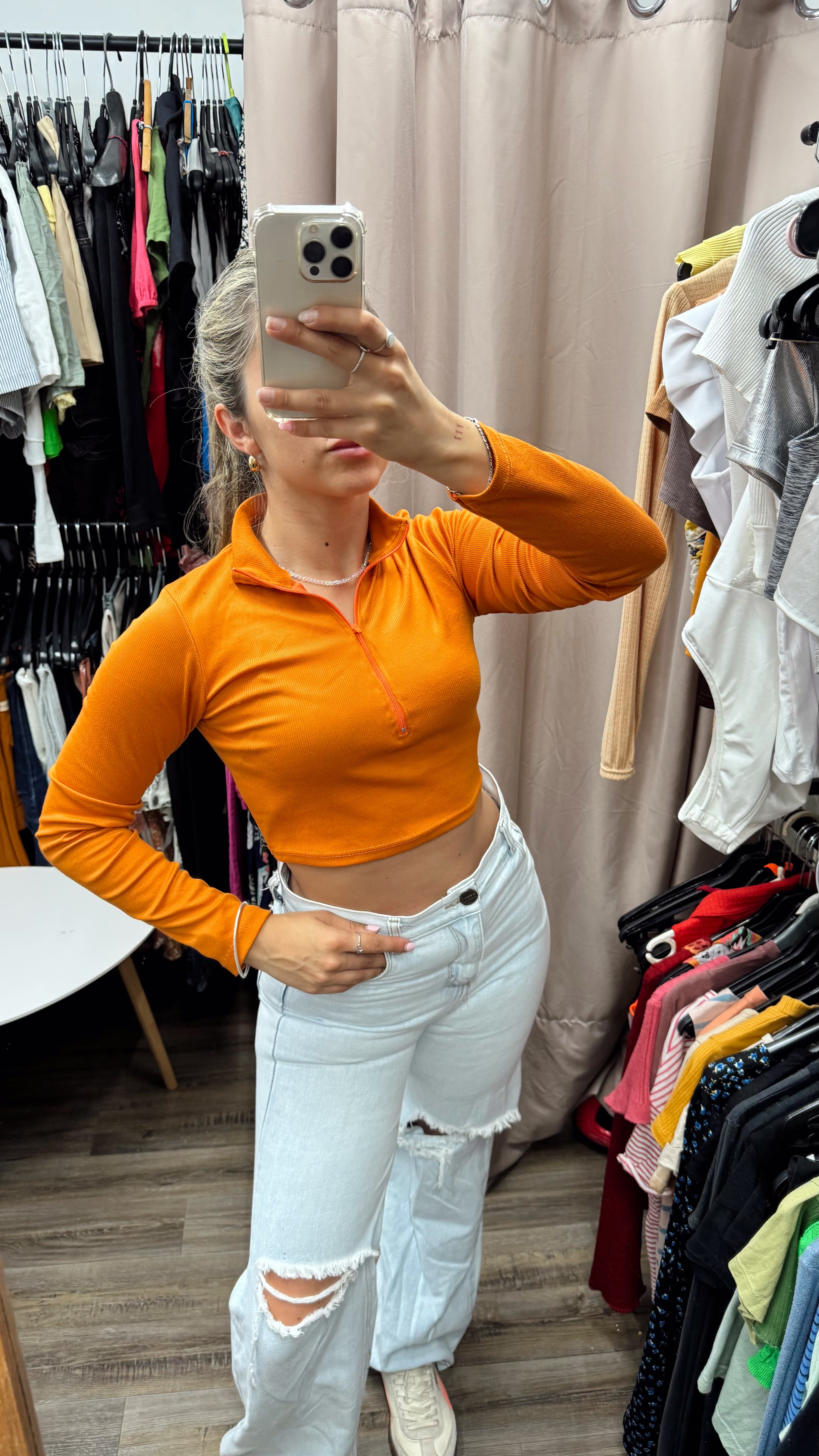 Top con cierre manga larga naranja