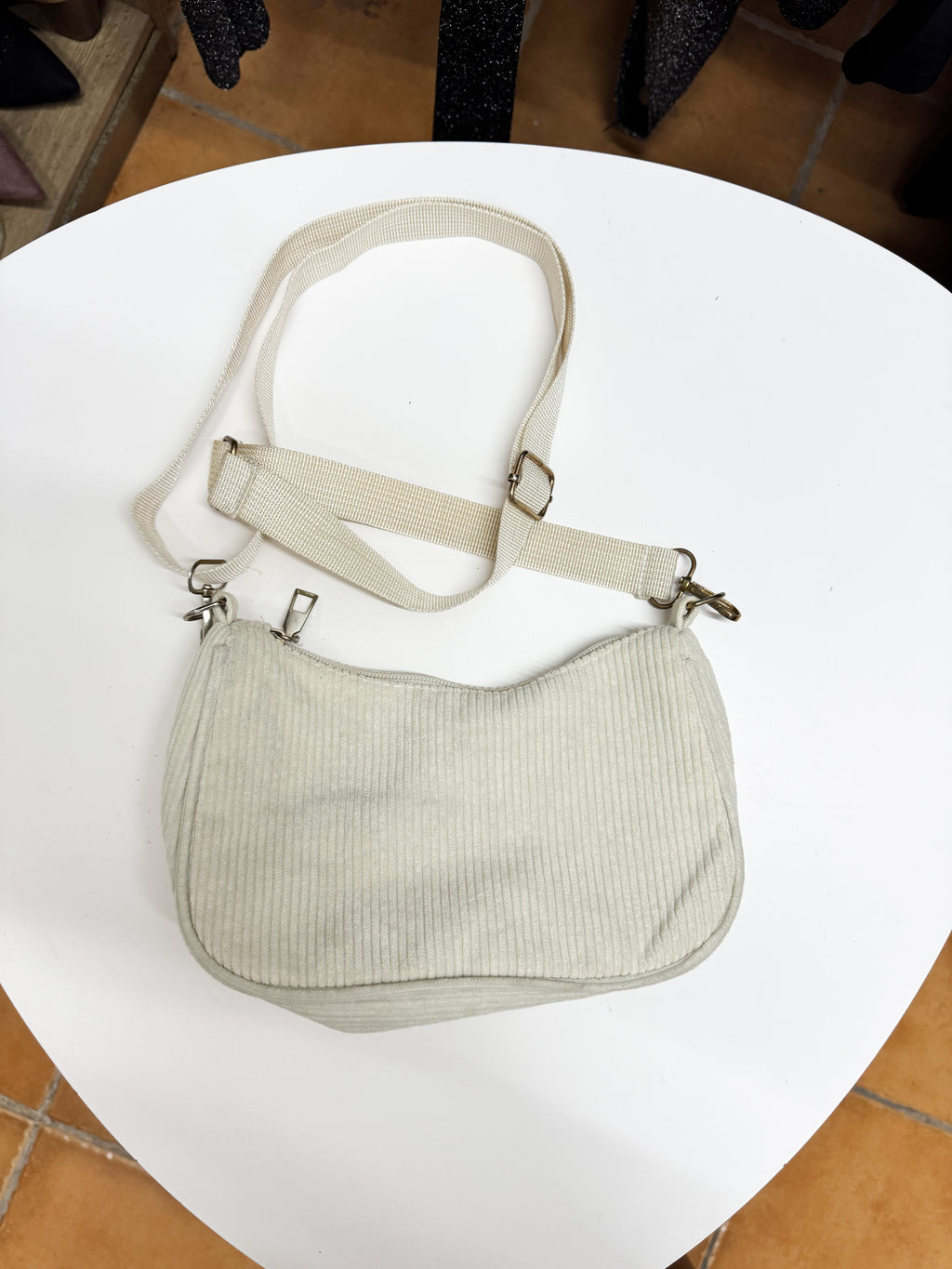 Cartera beige de pana