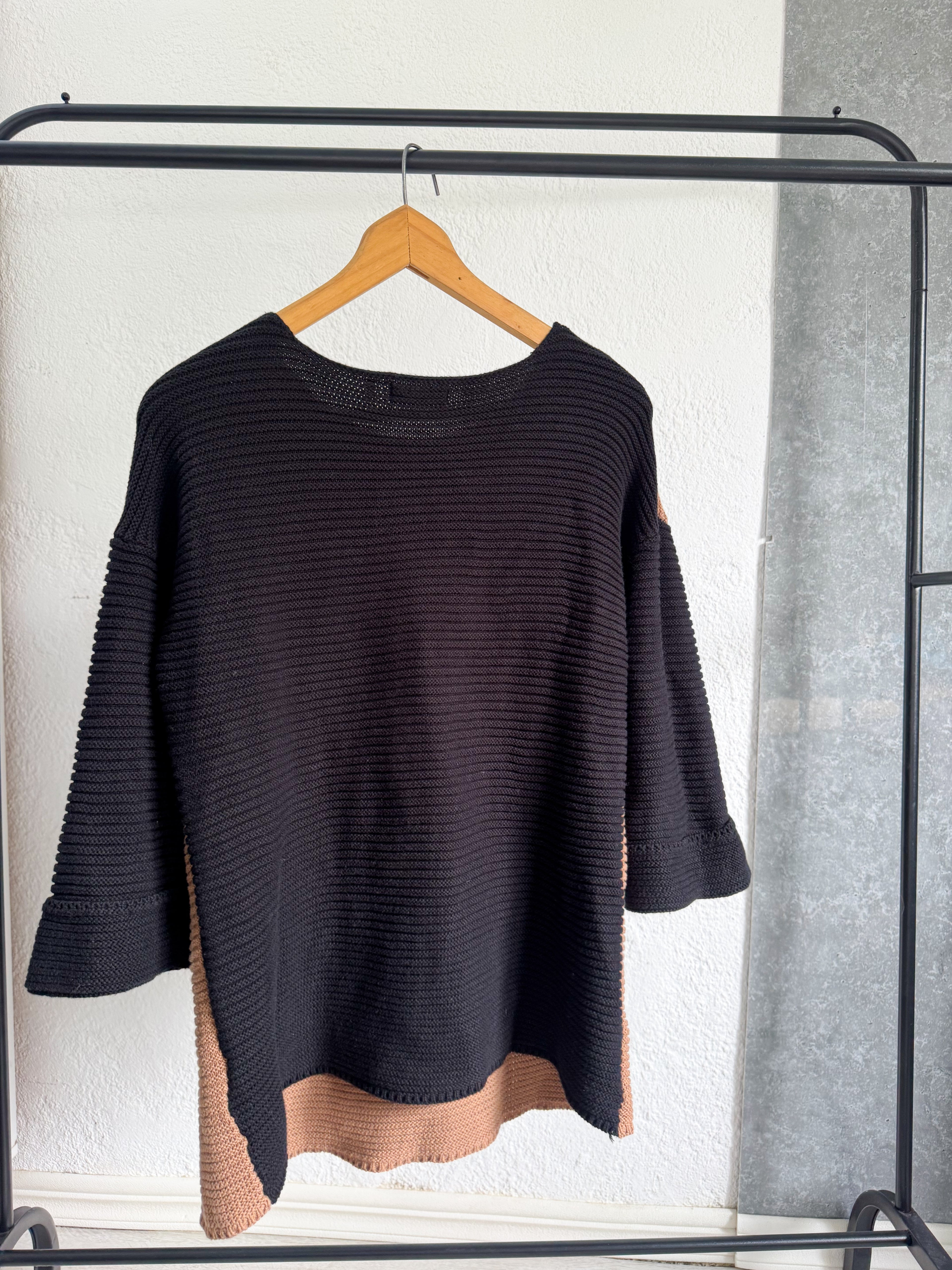 Buzo Lolita marrón y negro