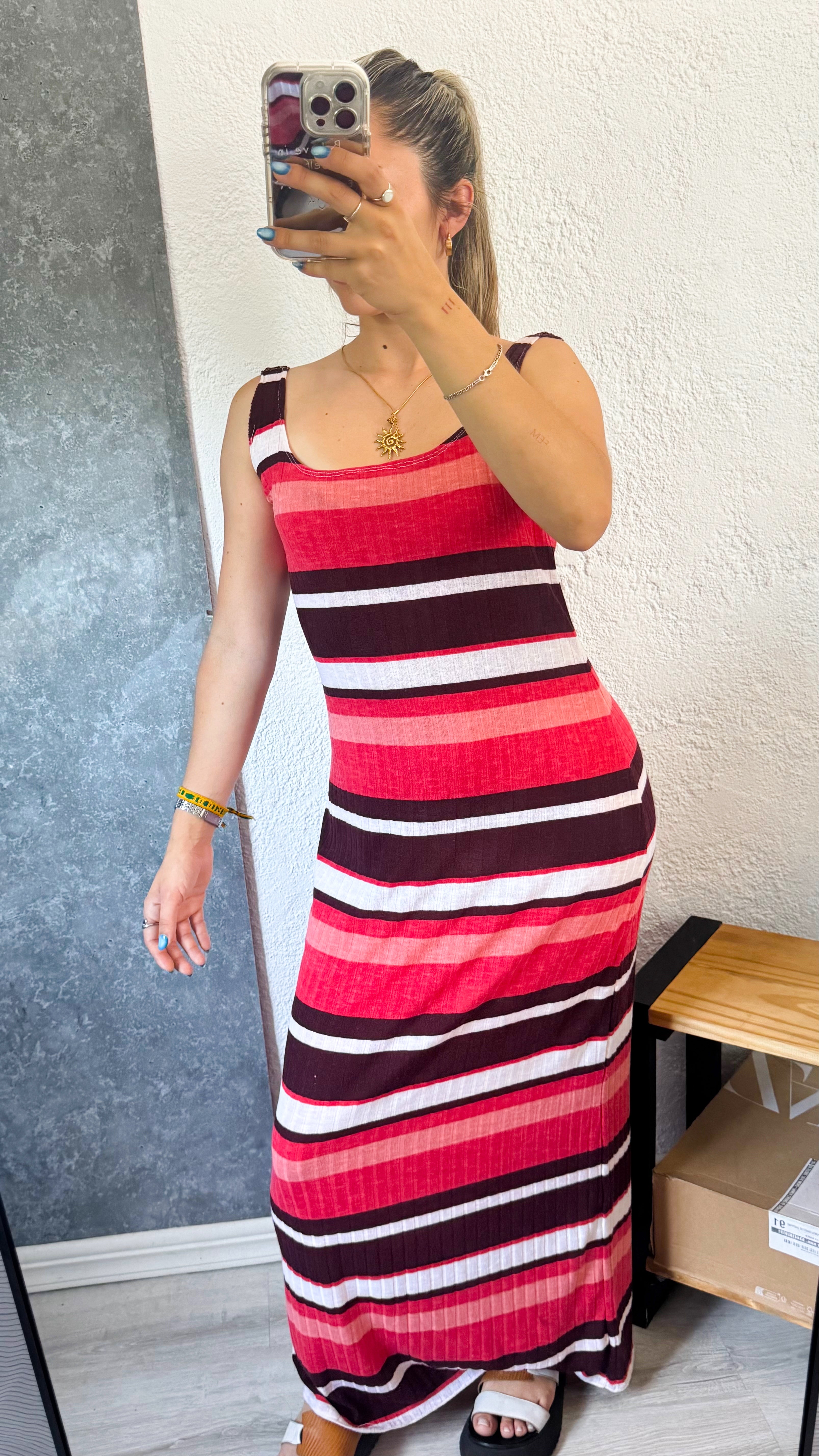 Vestido rosa a rayas