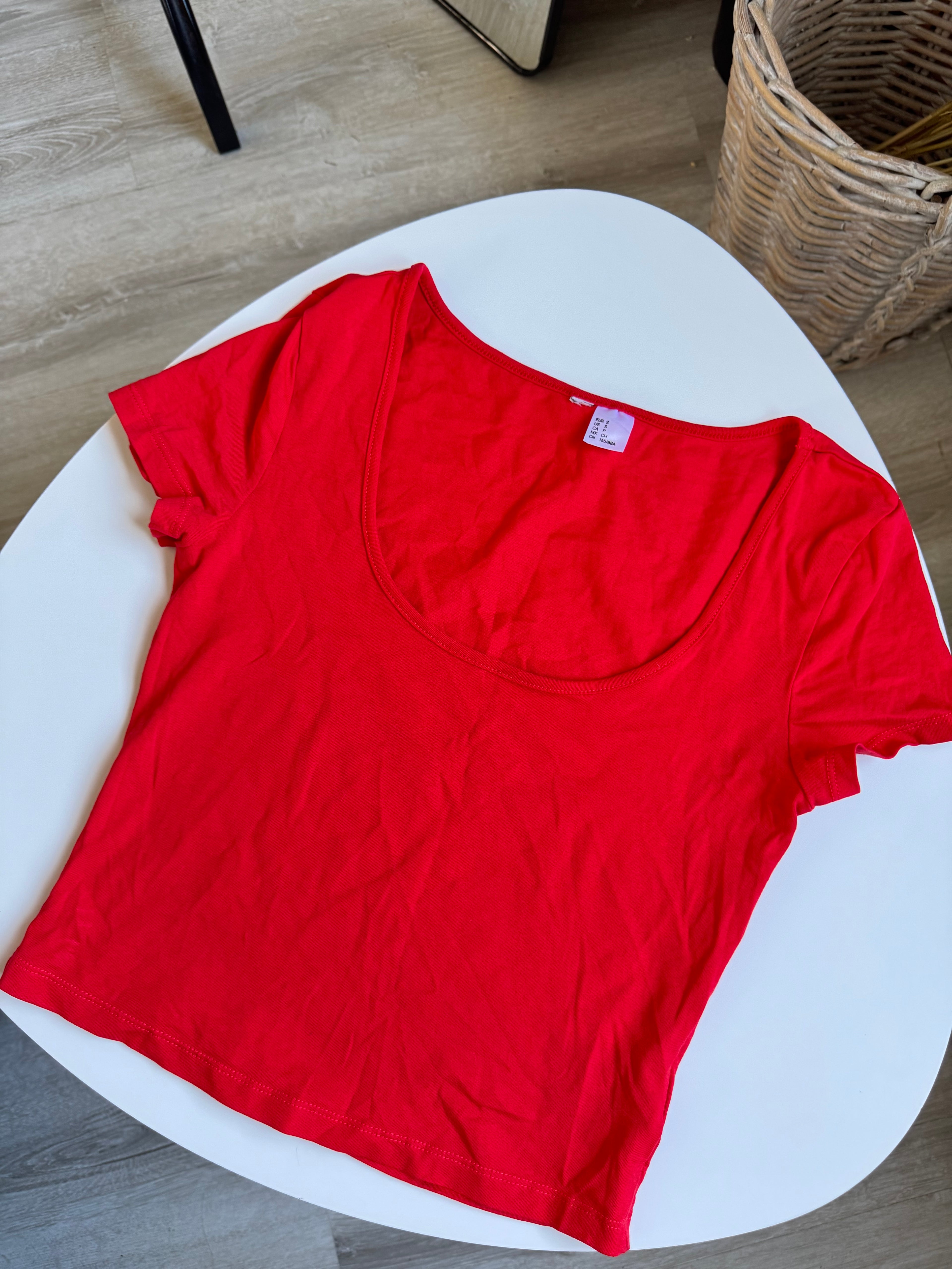 Remerita roja H&M