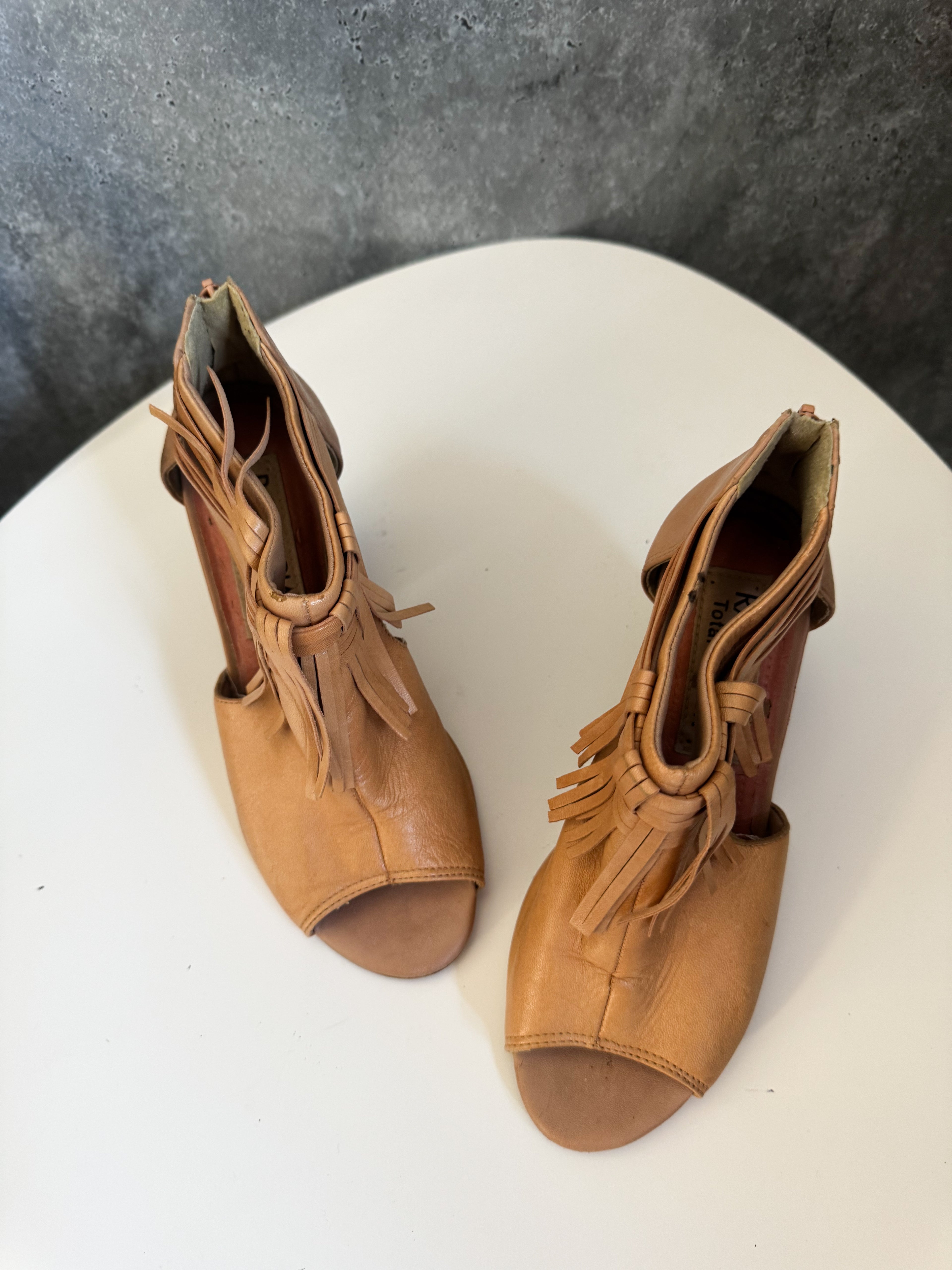 Sandalias de cuero marrones