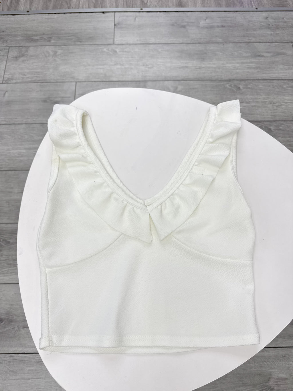 Top blanco con volados