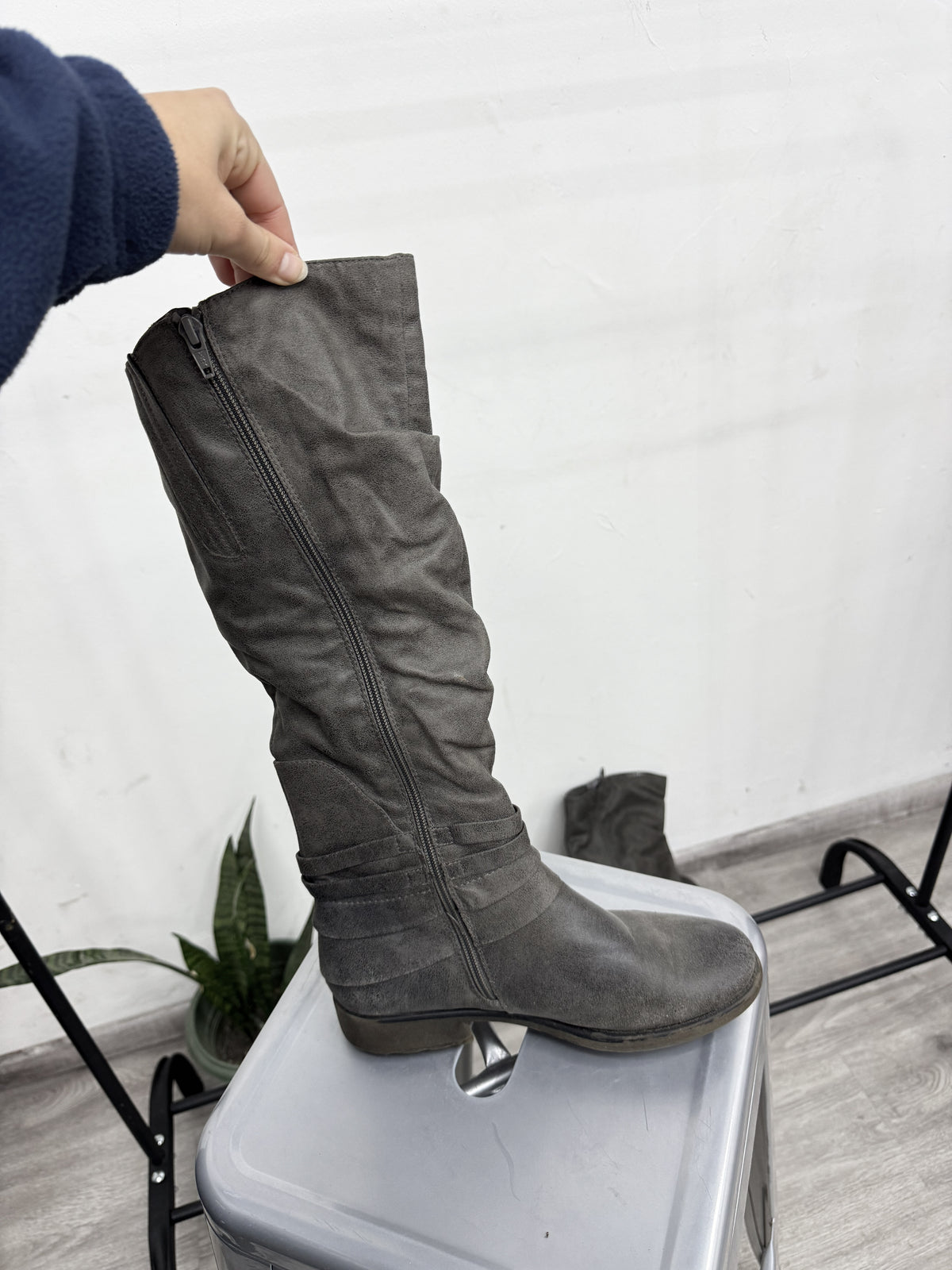 Botas de cuero grises