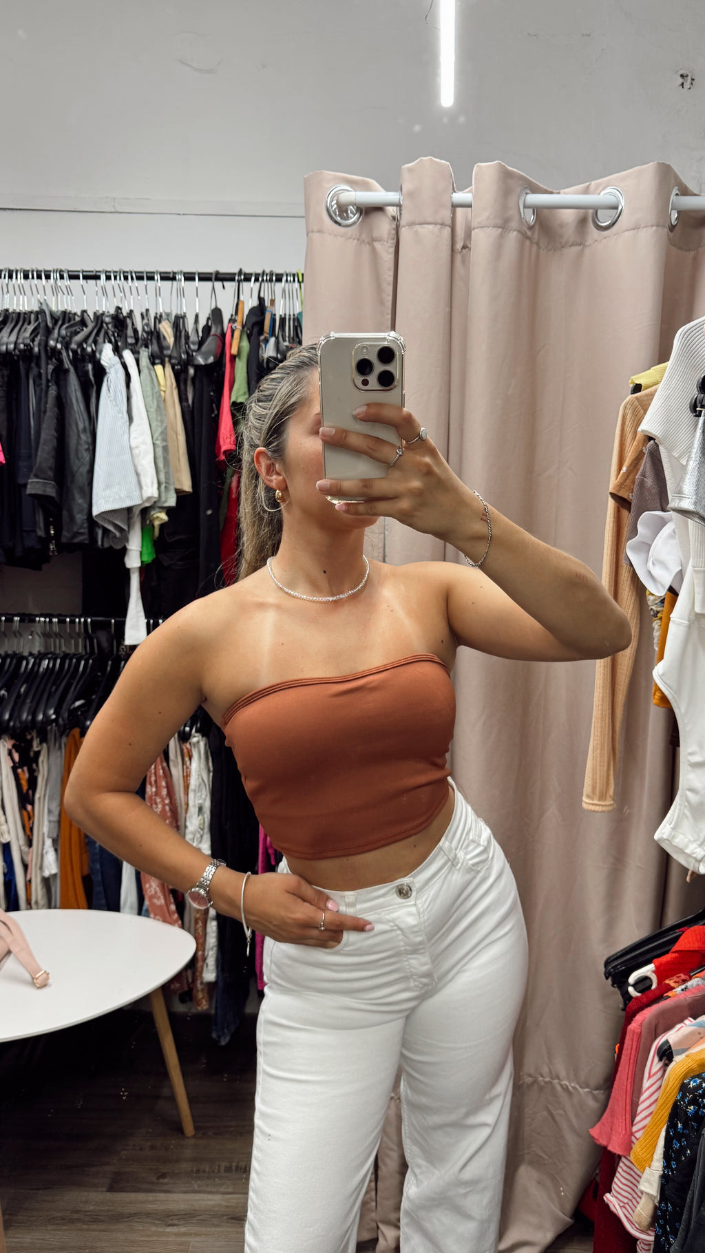 Top strapless marrón