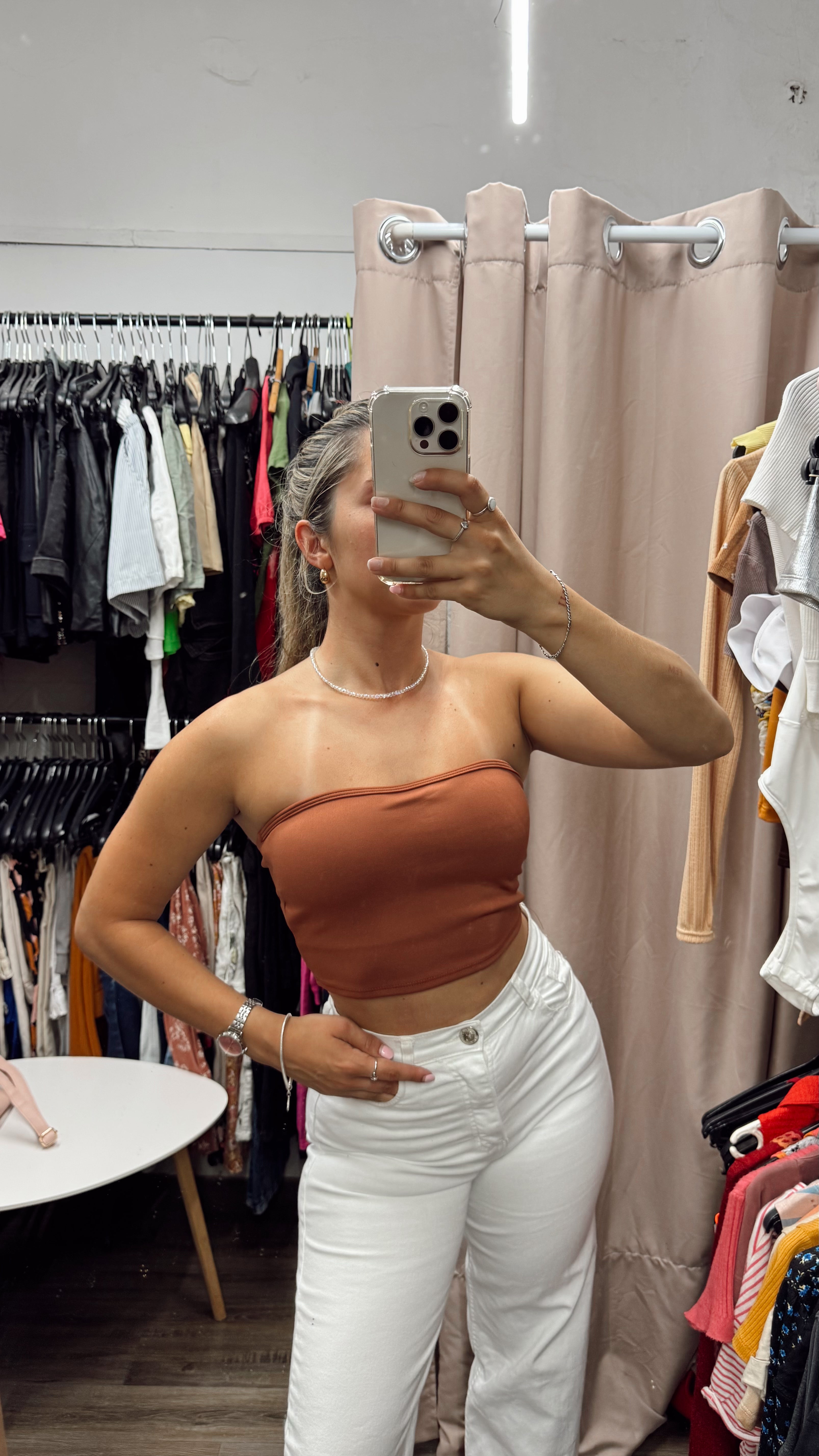Top strapless marrón