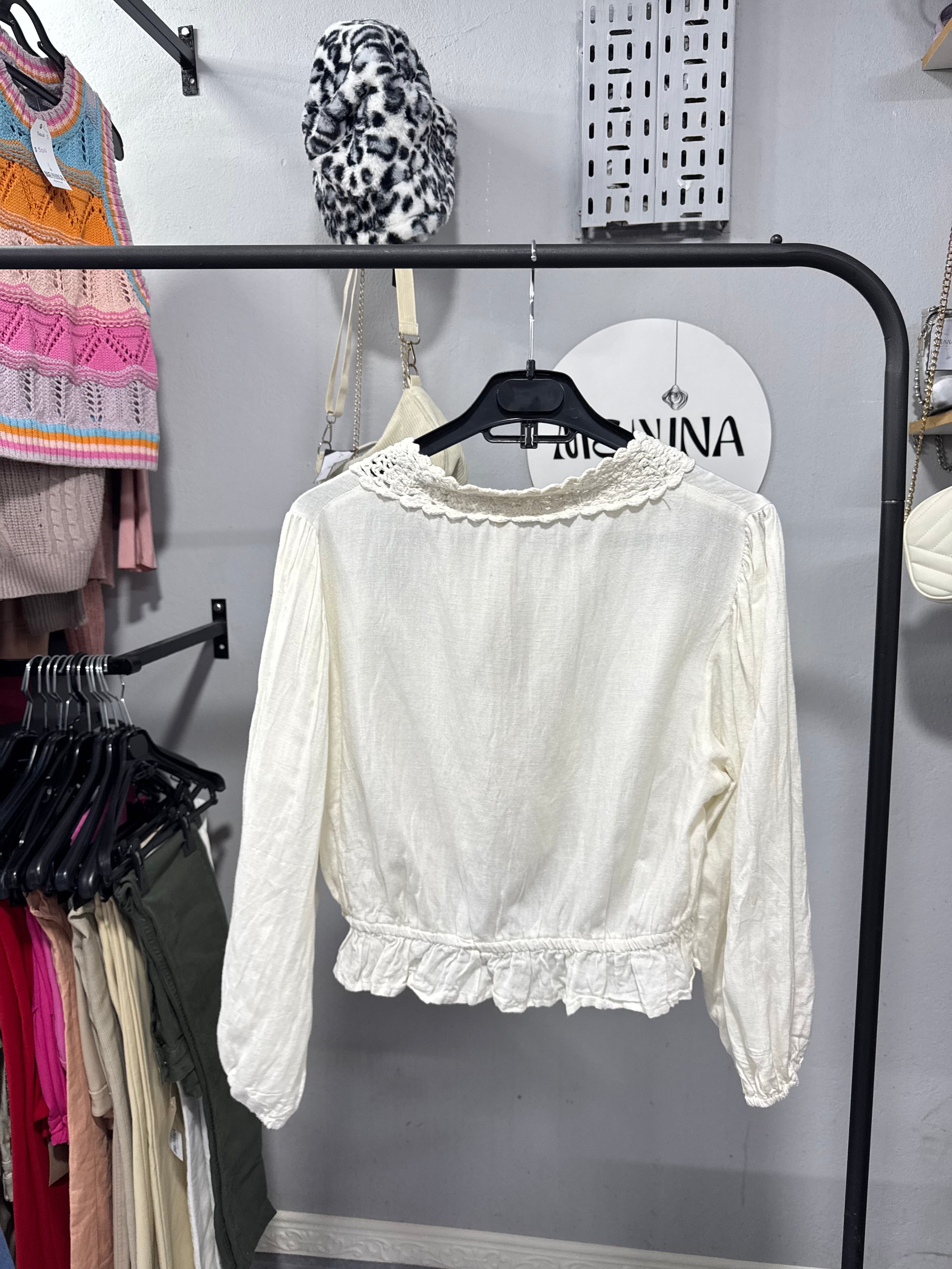 Blusa beige tipo lino