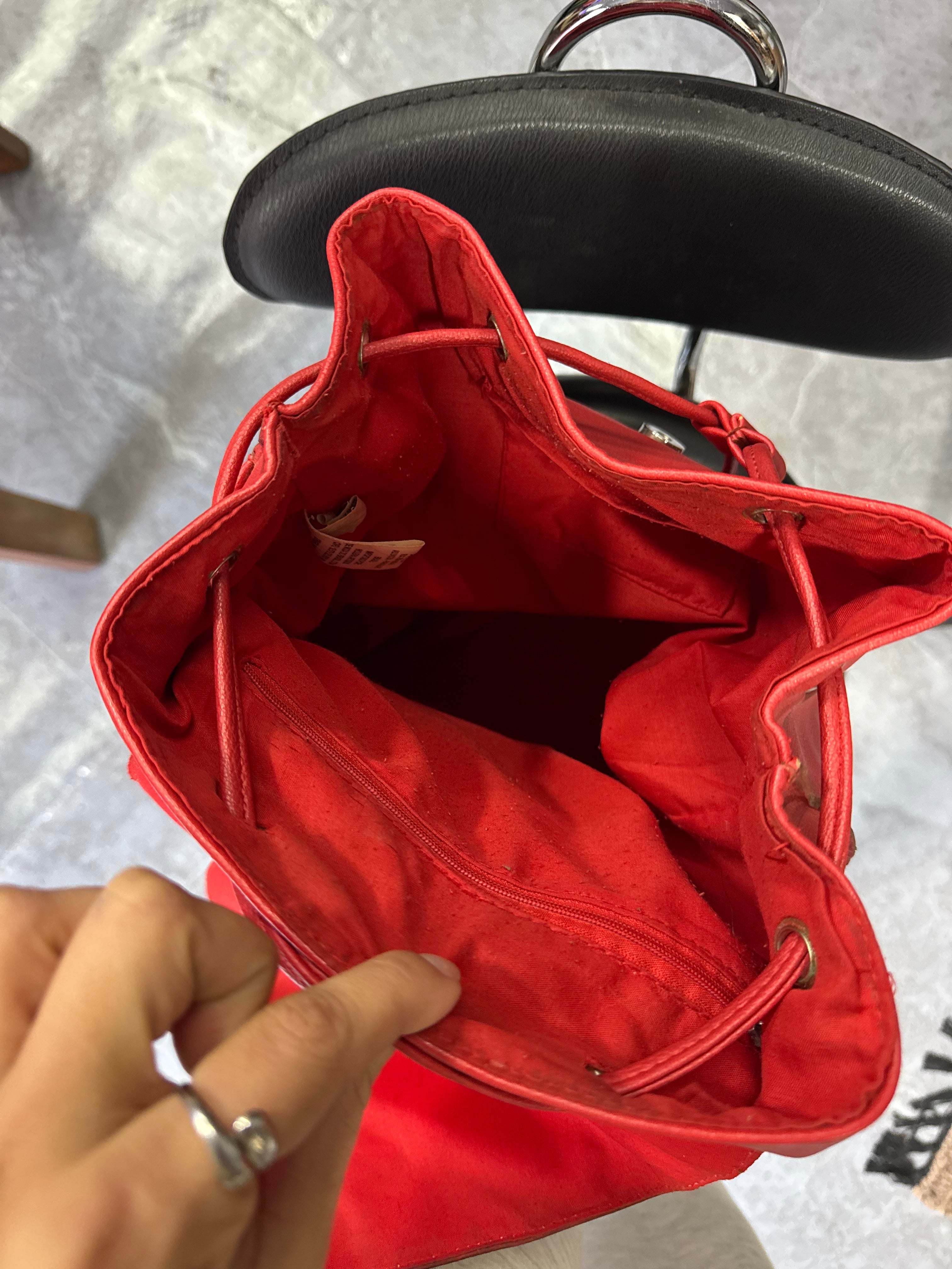 Mochila roja mediana Daniel Cassin
