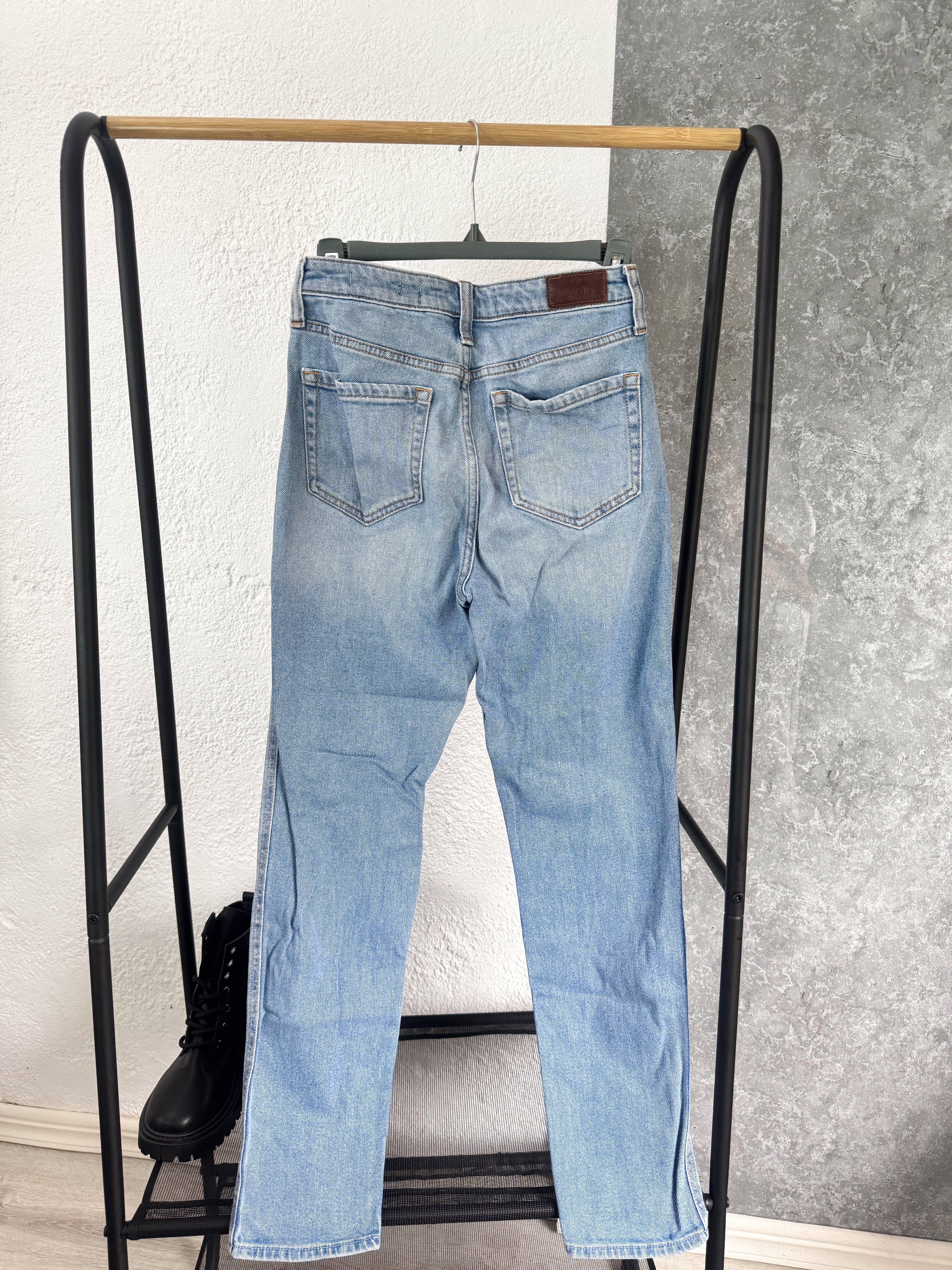 Jean Hollister talle 26