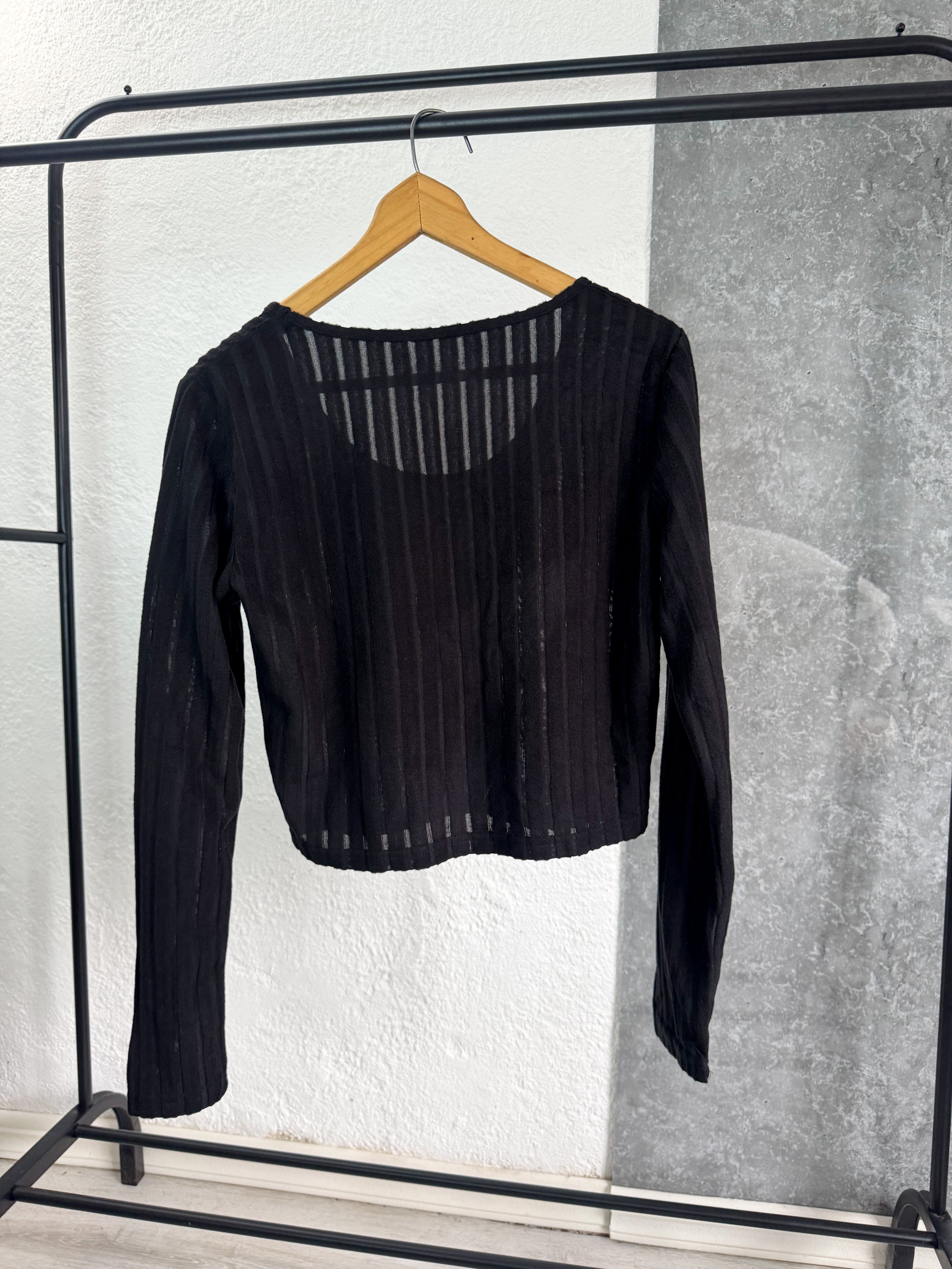 Buzo nuevo de hilo color negro