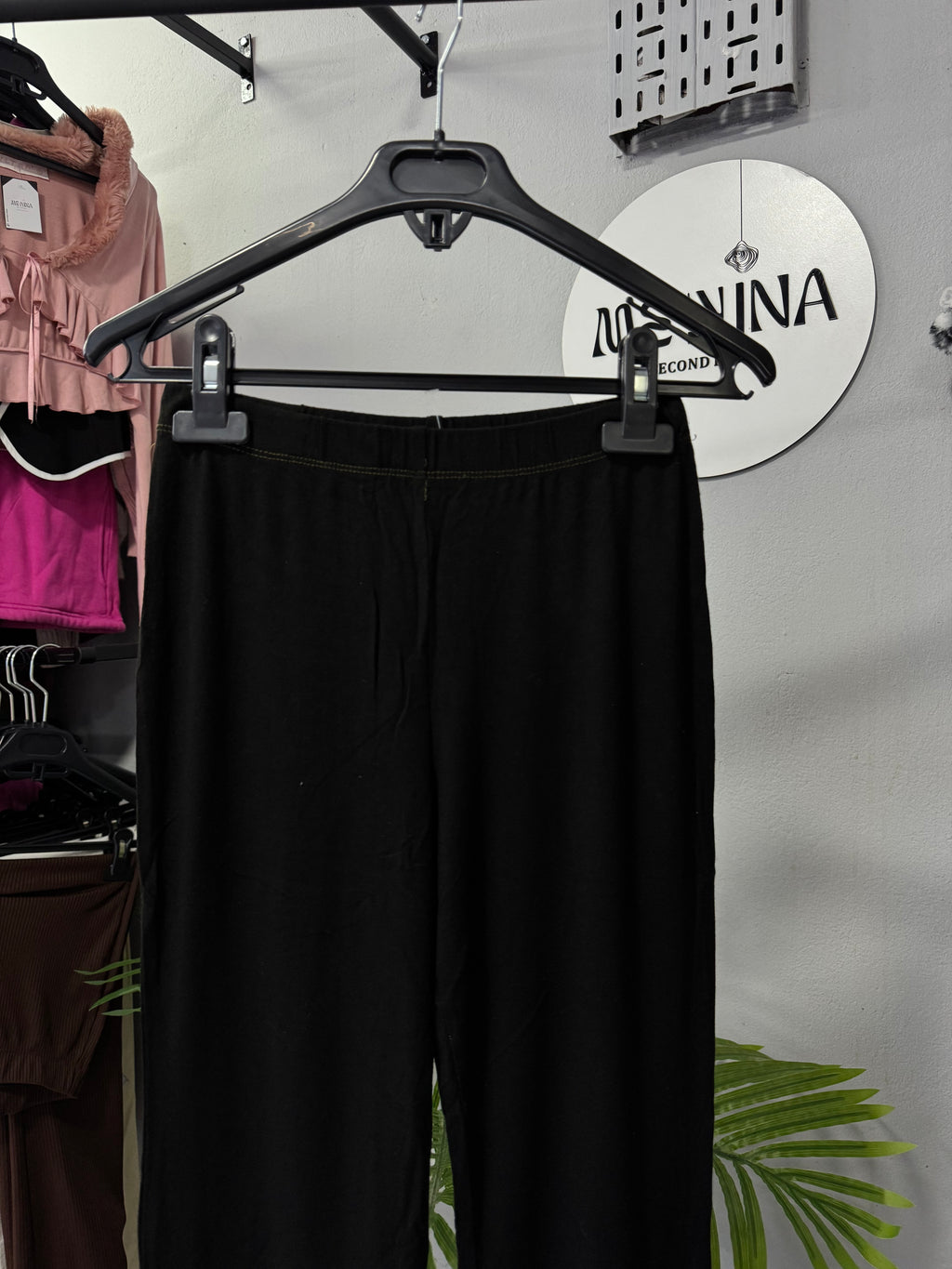 Calza negra ancha