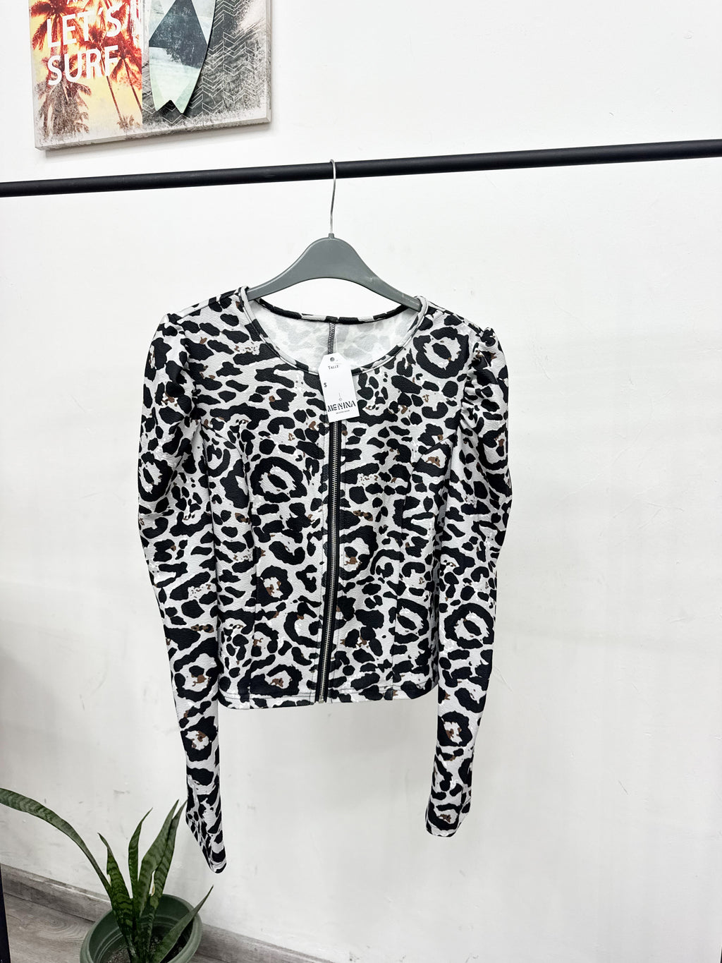 Campera animal print talle M