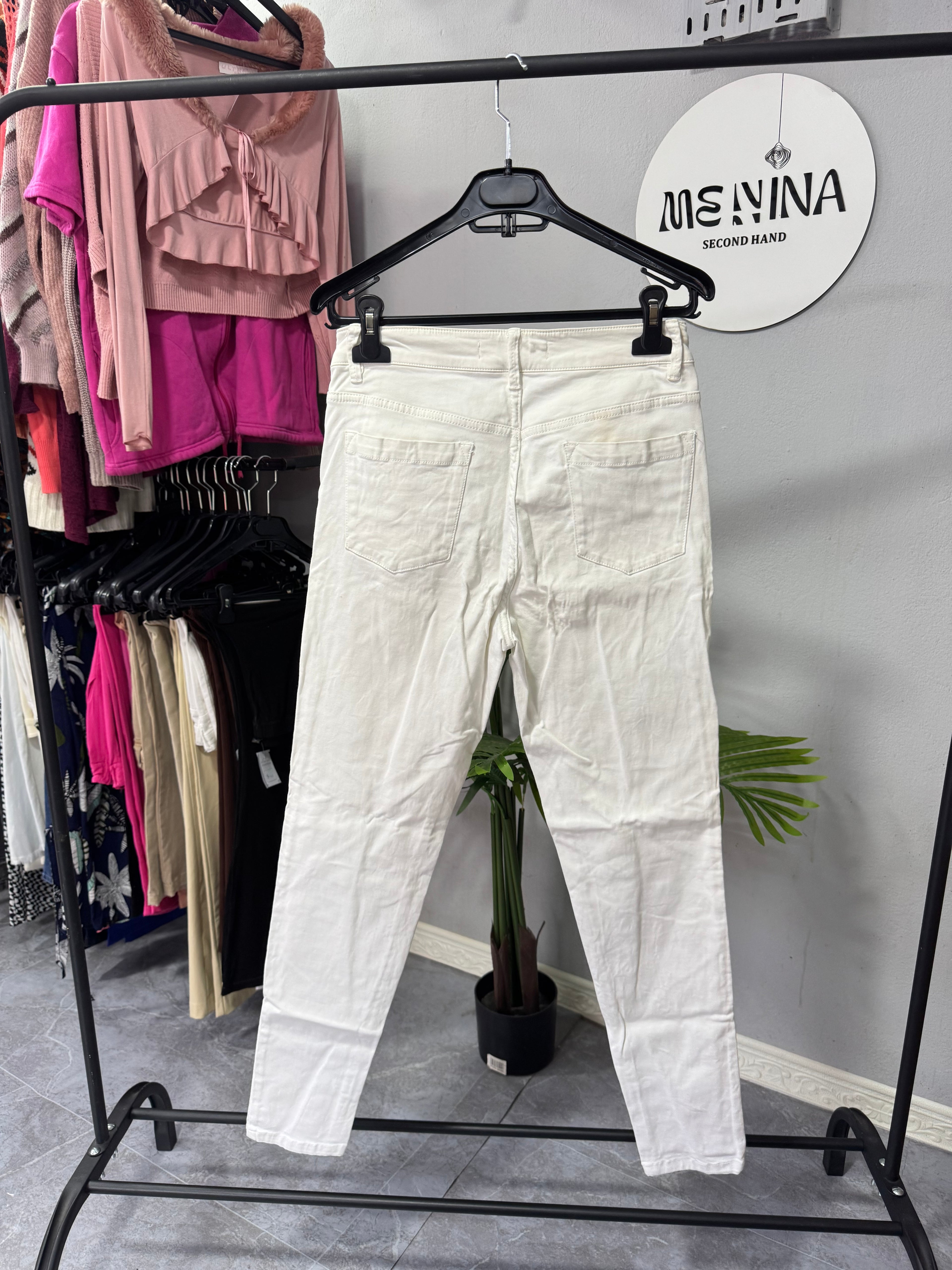 Pantalón blanco talle 28 alicrado