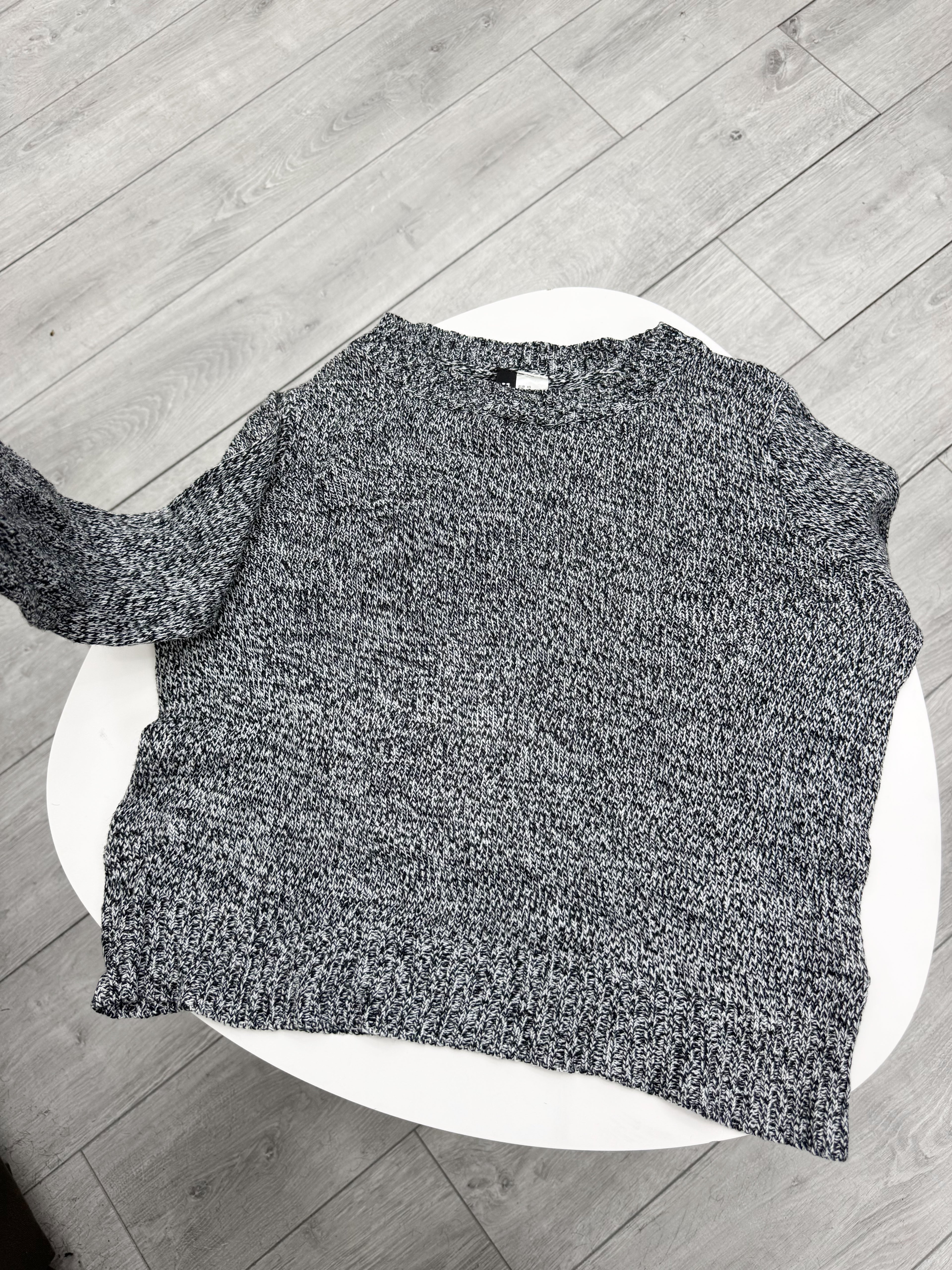 Buzo gris de hilo