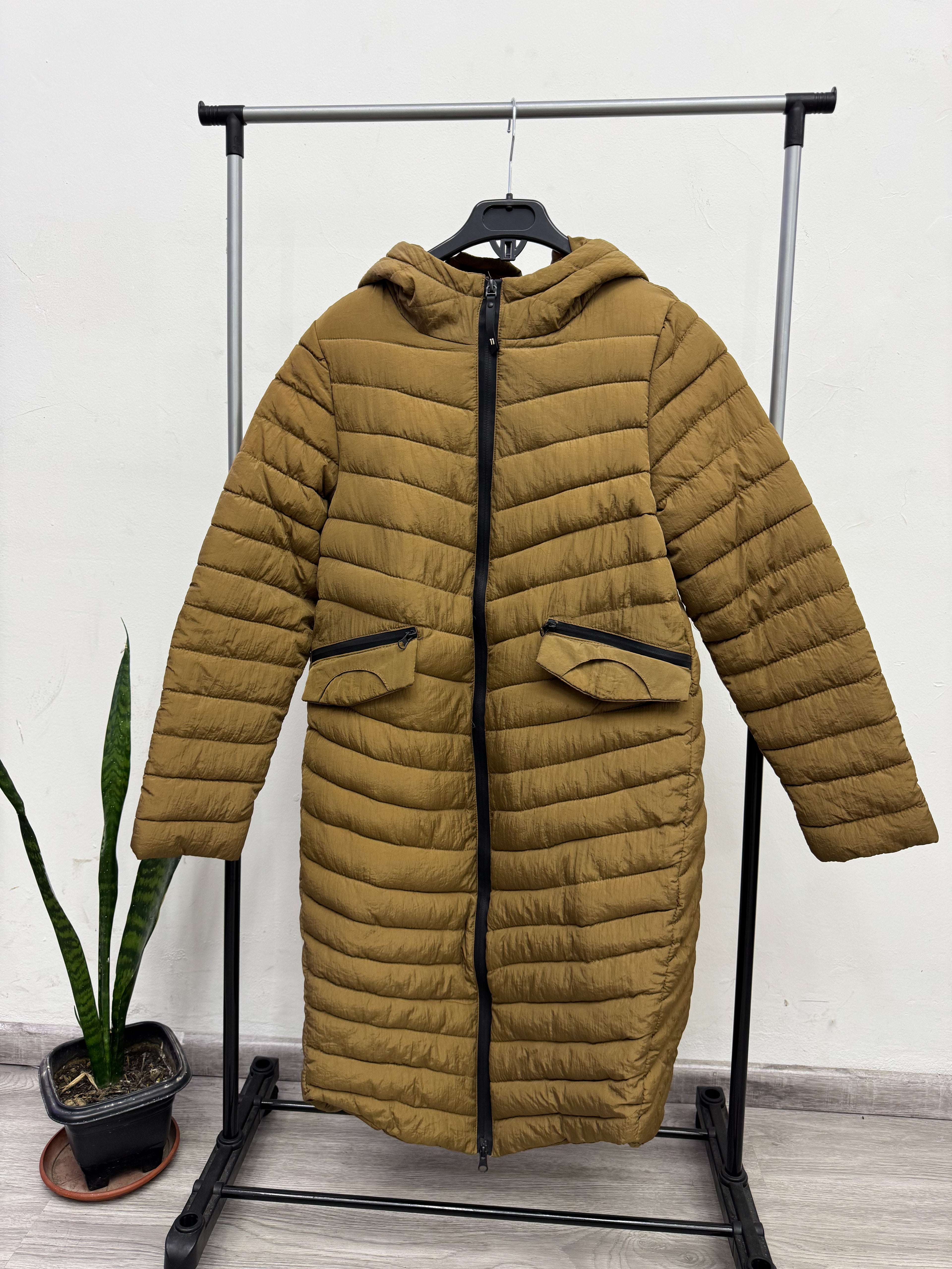 Campera de abrigo larga color marrón