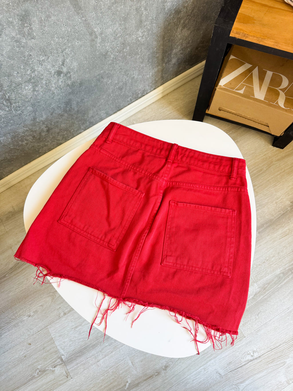 Pollera roja con bolsillos