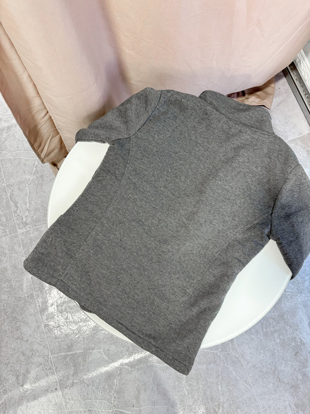 Chaqueta gris con corderito