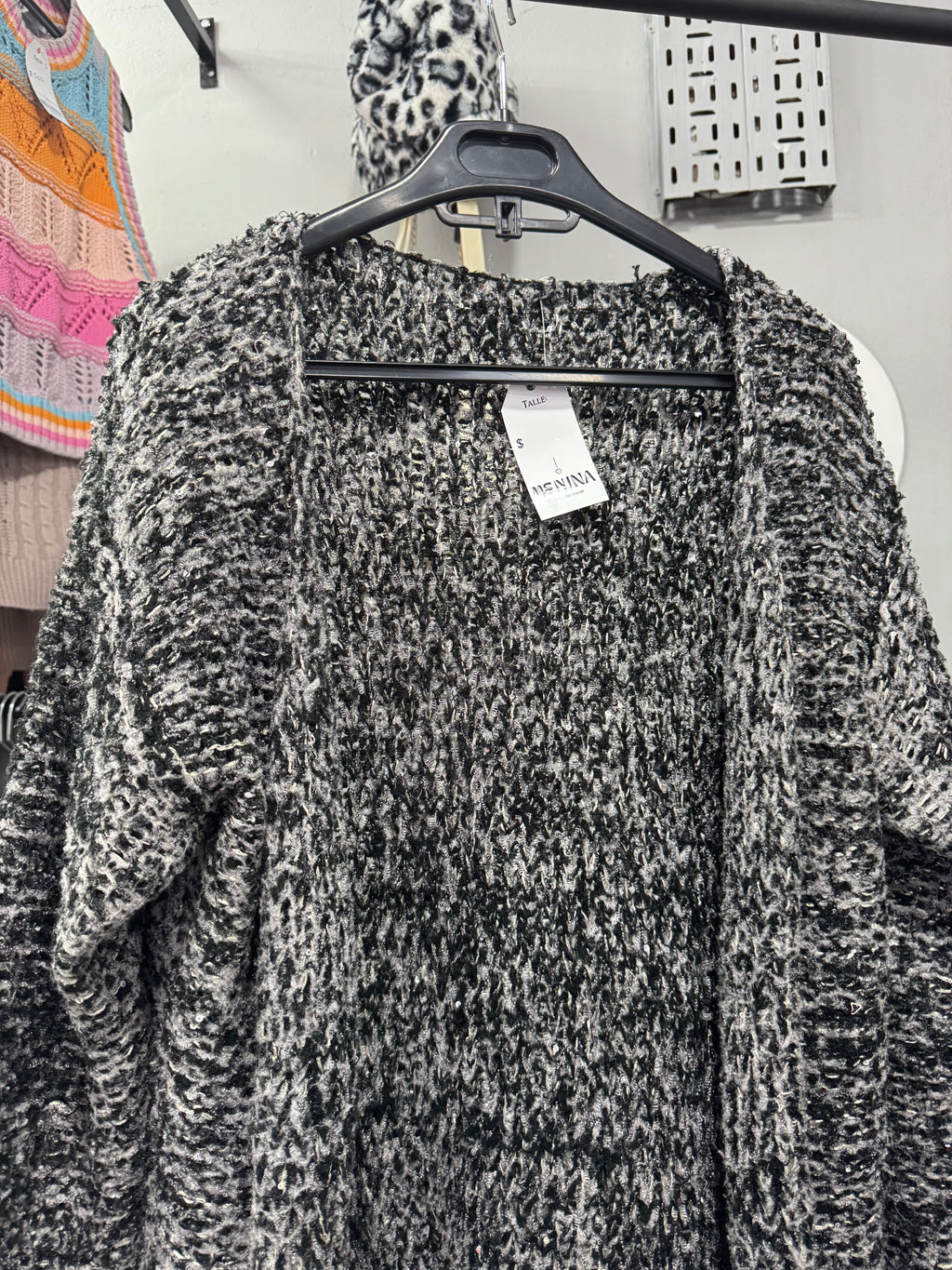 Saco negro y blanco talle M/L