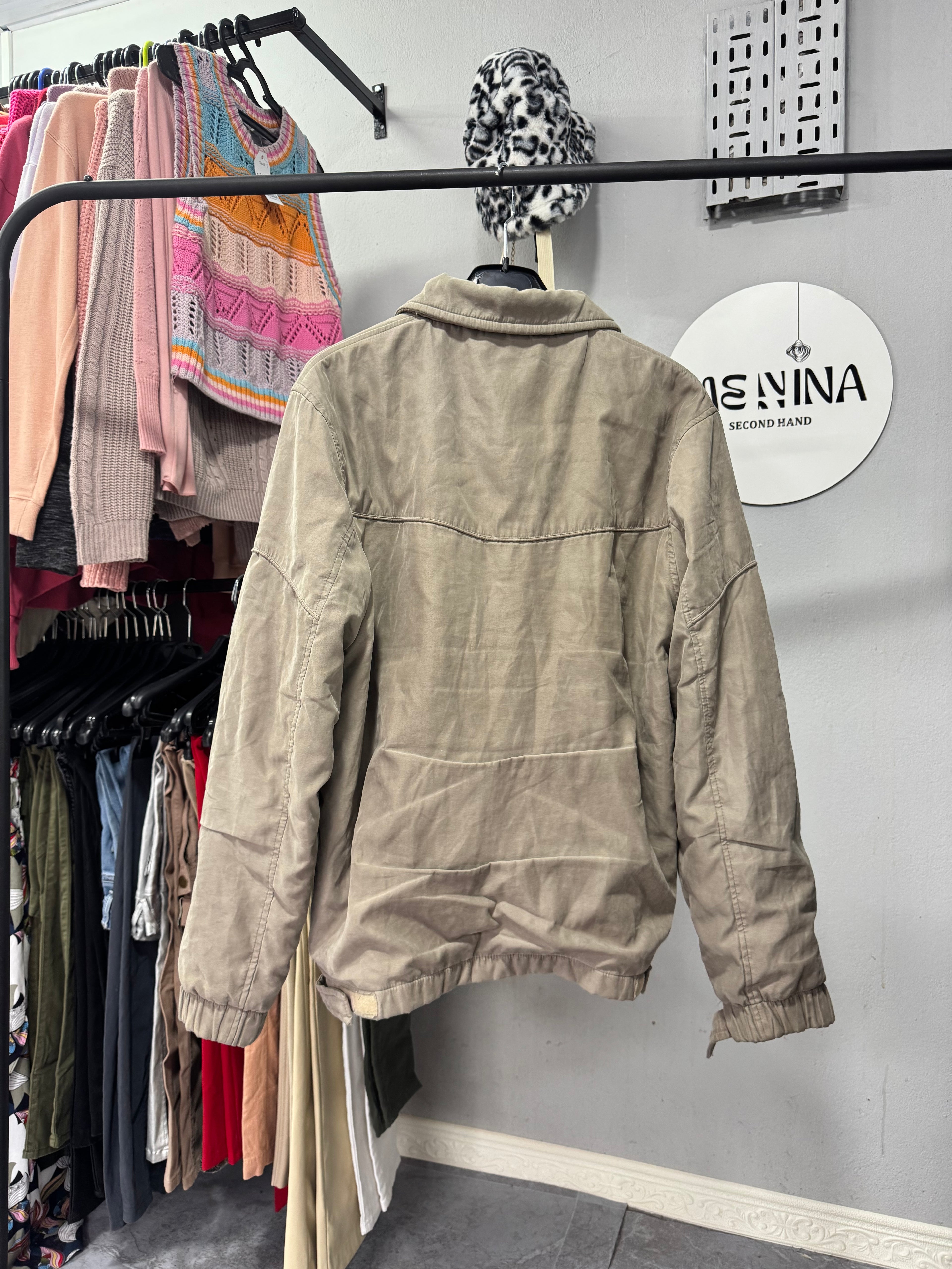 Campera de abrigo beige
