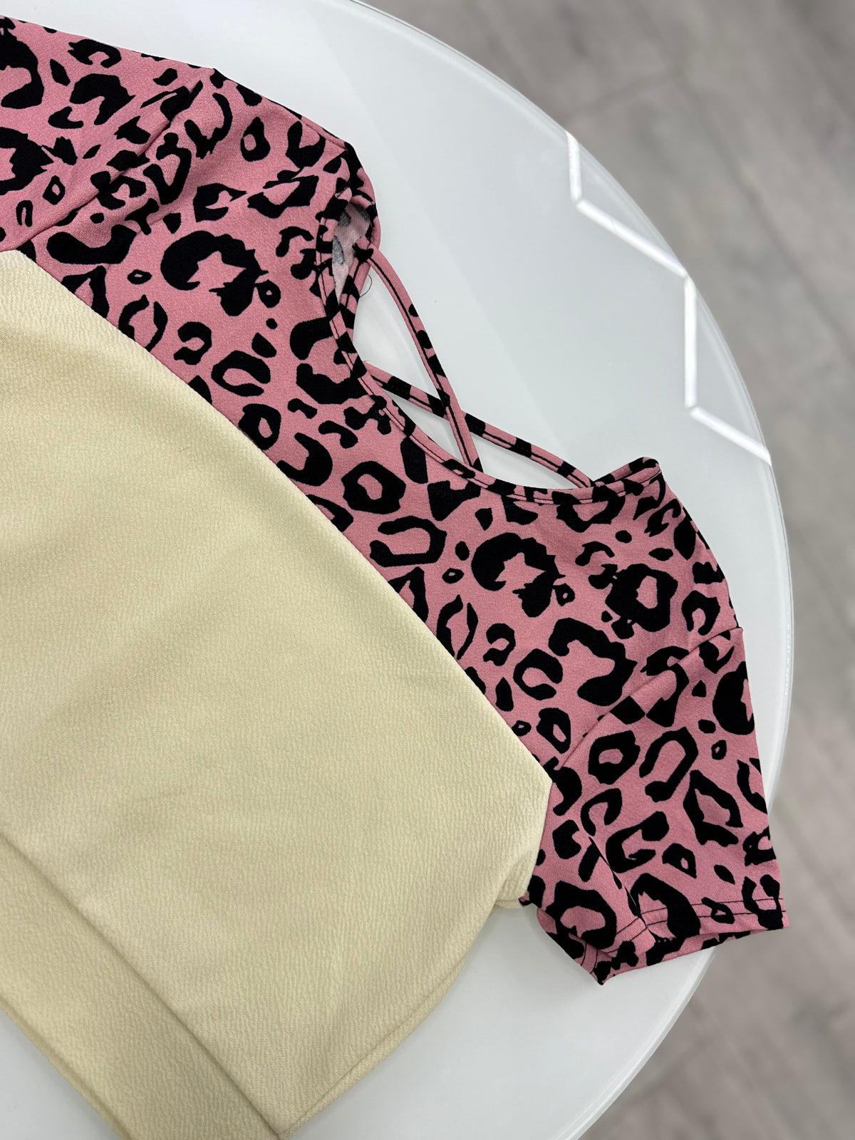 Top print y beige talle L