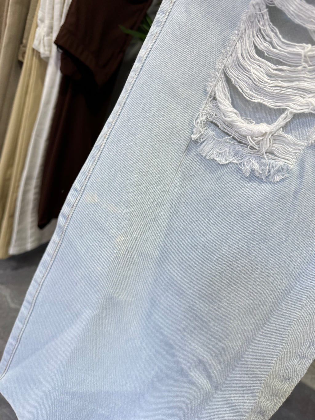 Jean clarito talle 44 *con detalles