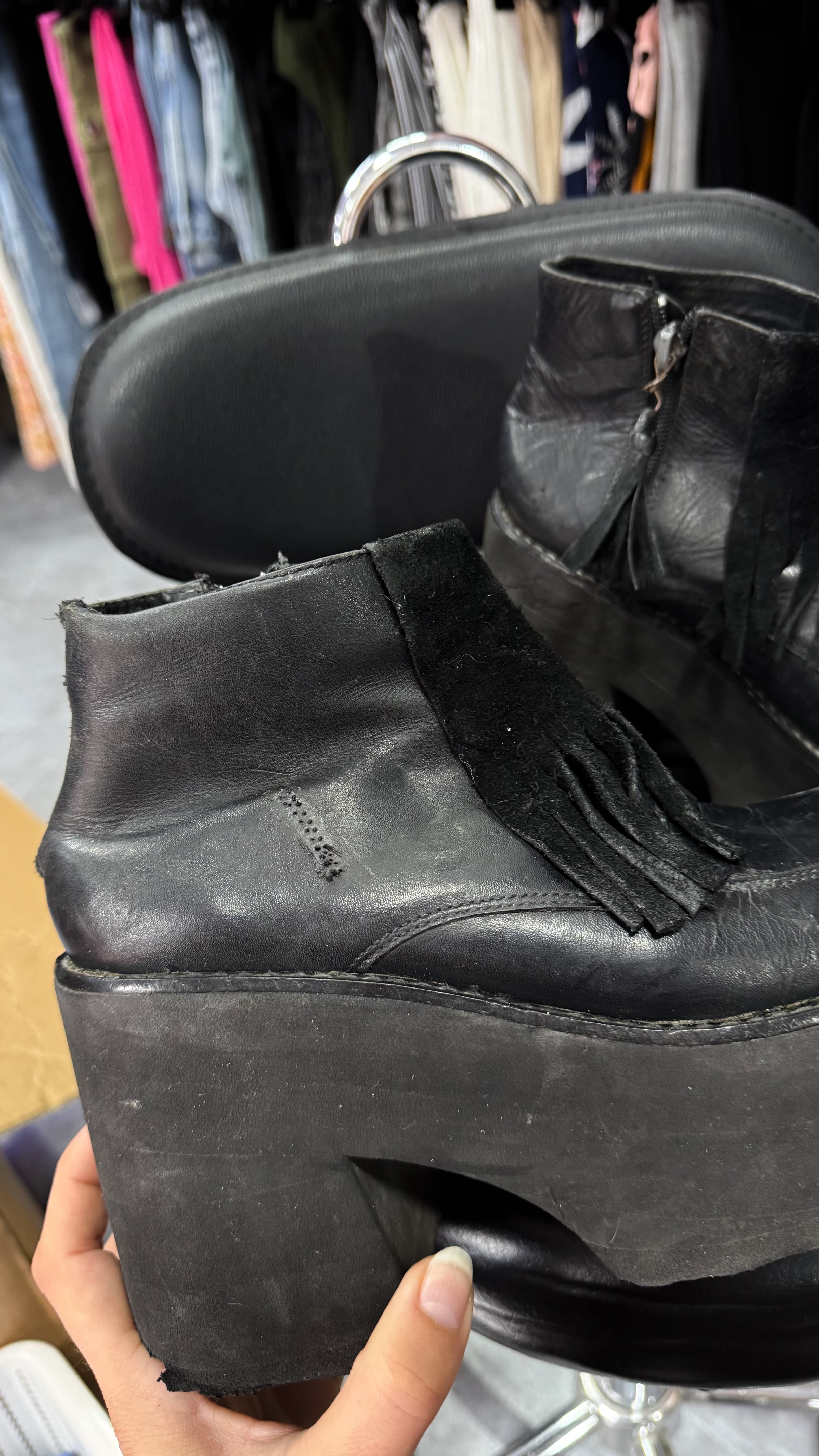 Botas cuero negras de taco