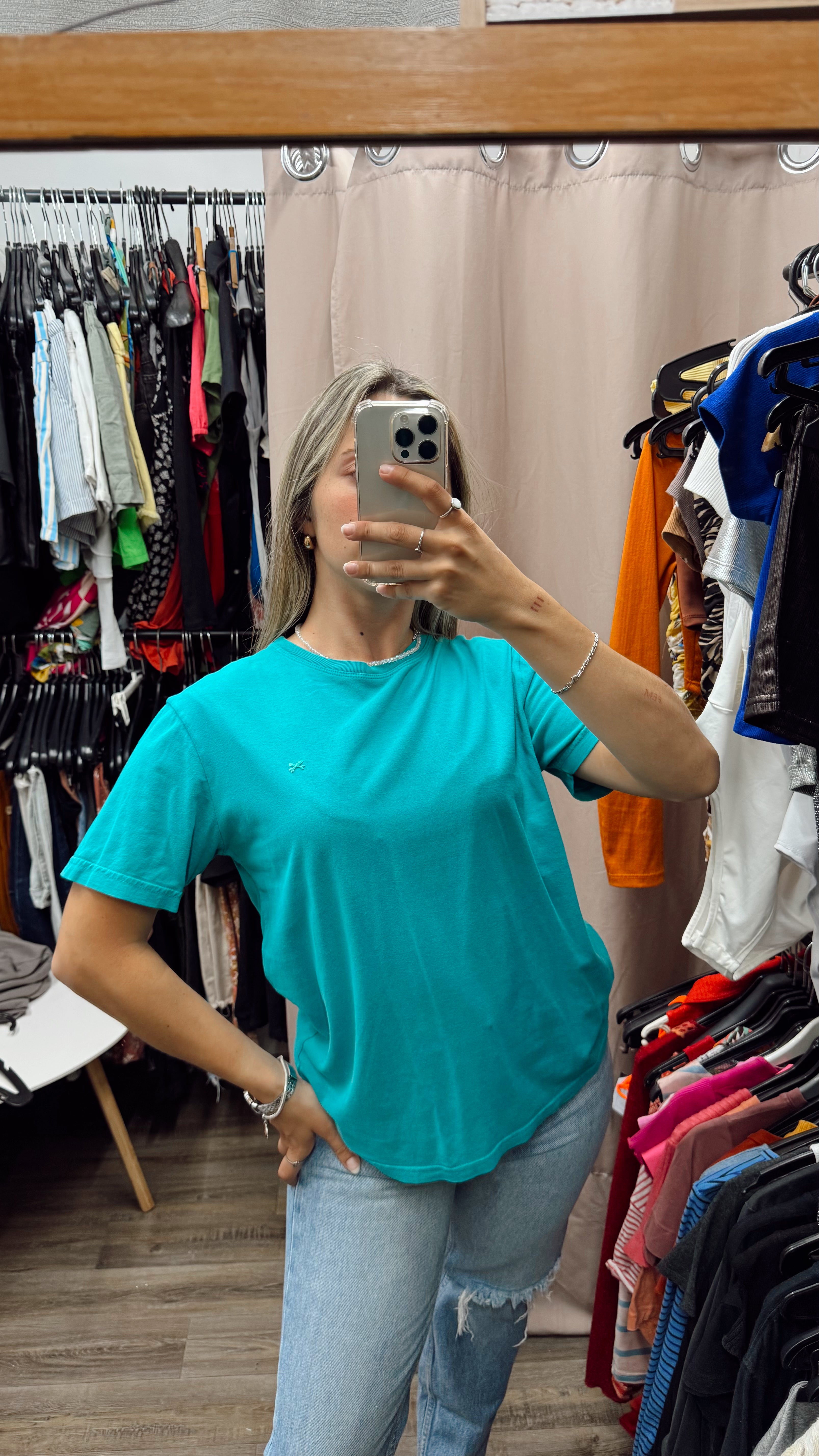 Remera celeste Hering